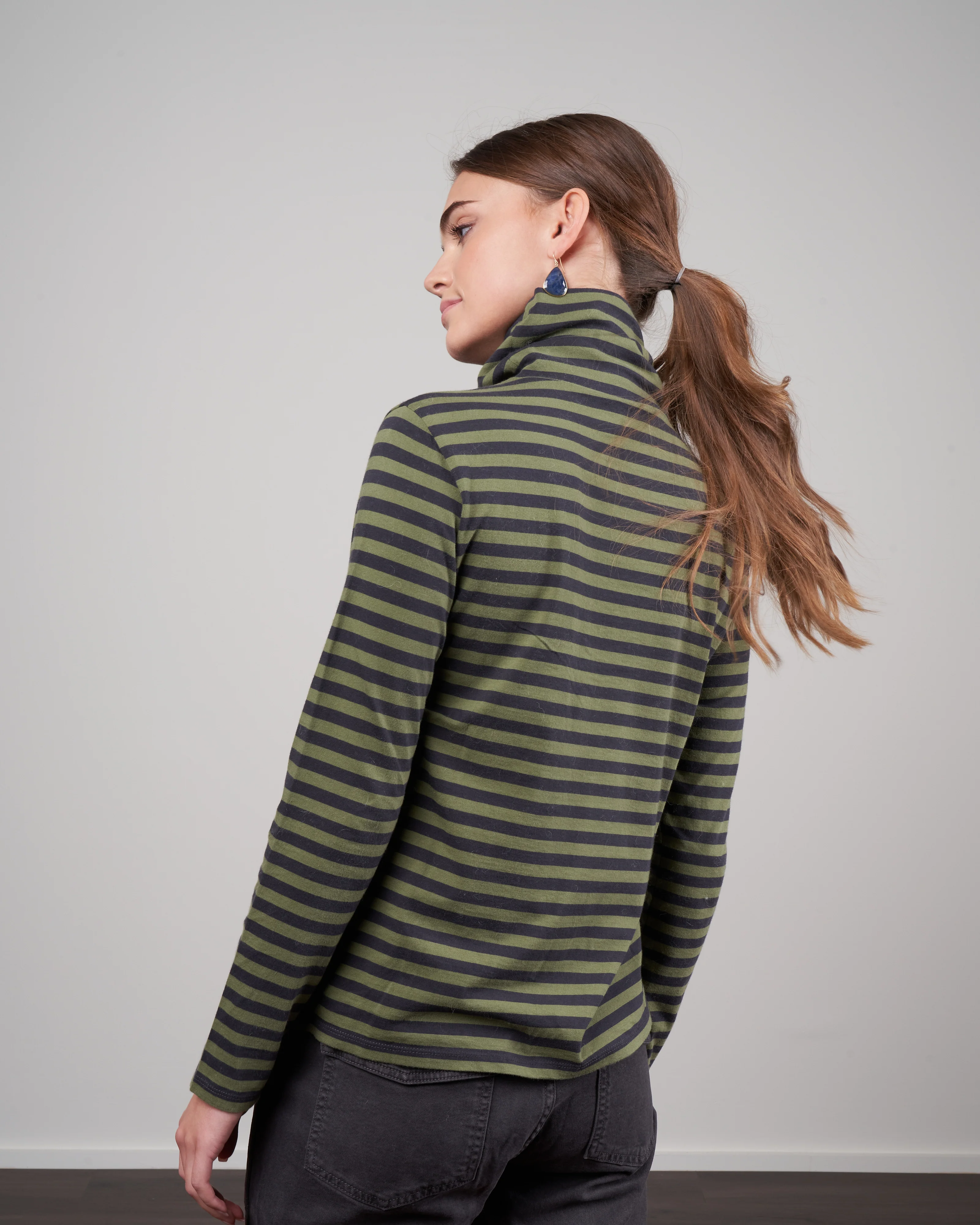 the turtleneck - army/graphite a gp - Image 4