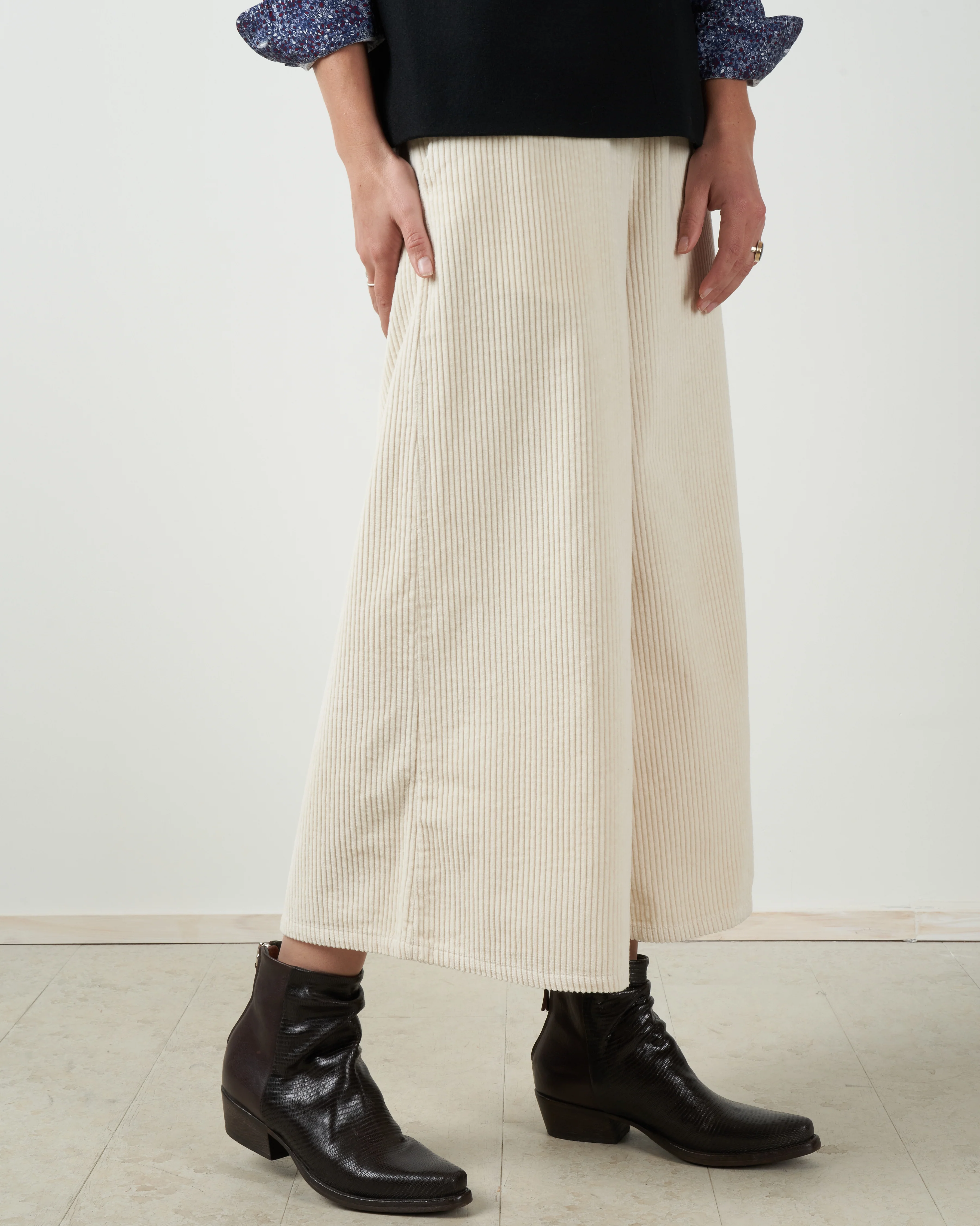 elle pant - winter white - Image 2