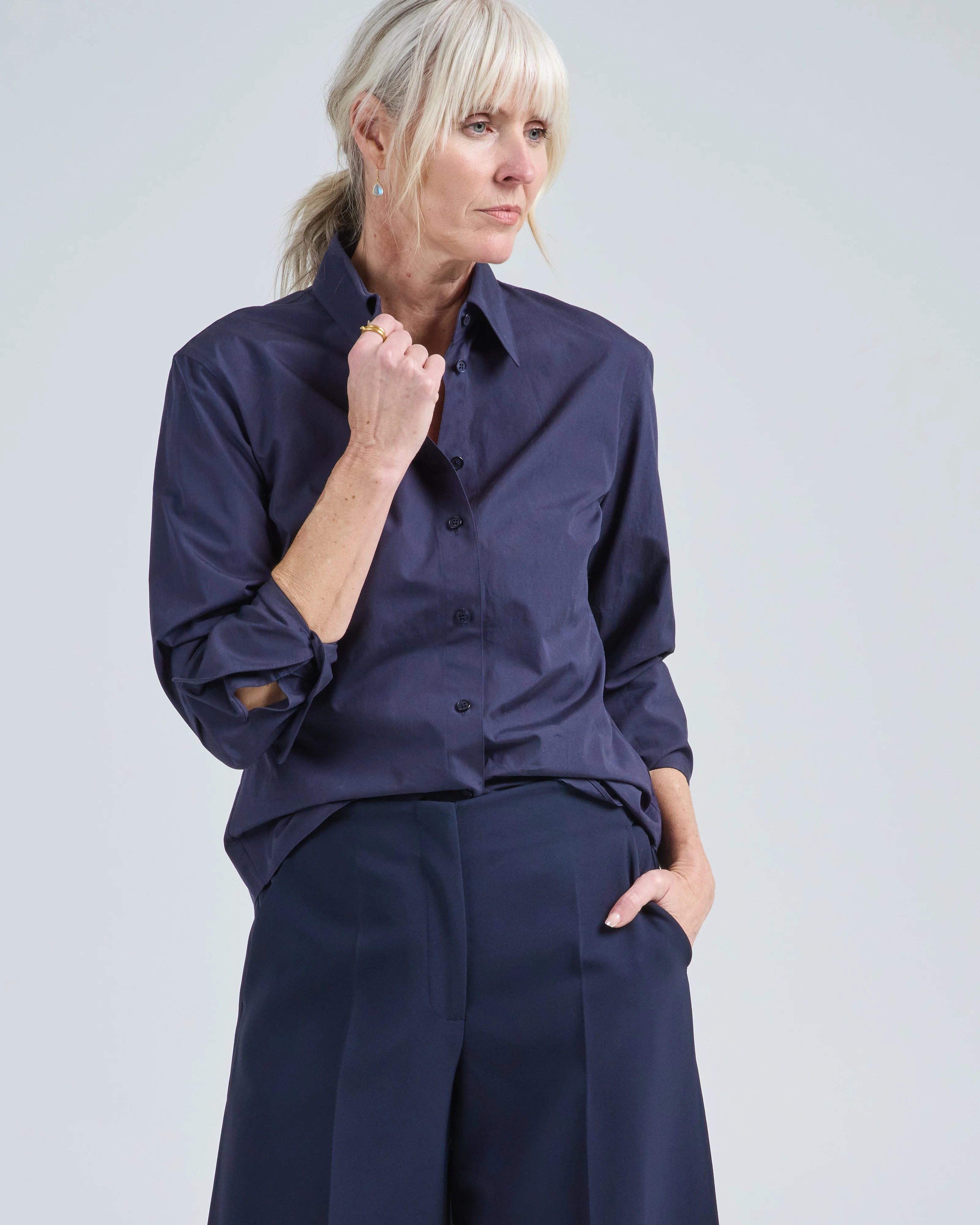 drop shoulder fitted shirt