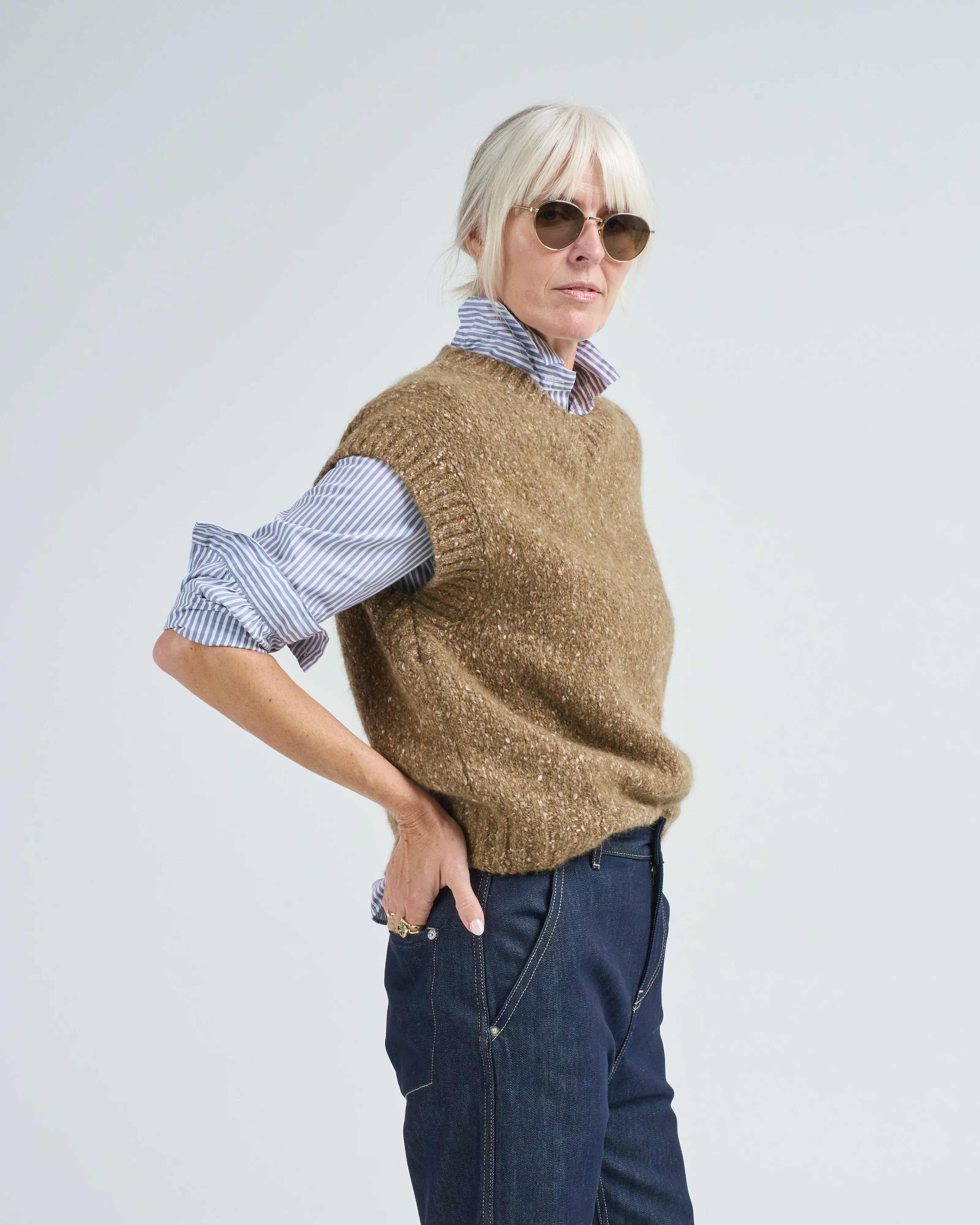 lofty v-neck vest - Image 3