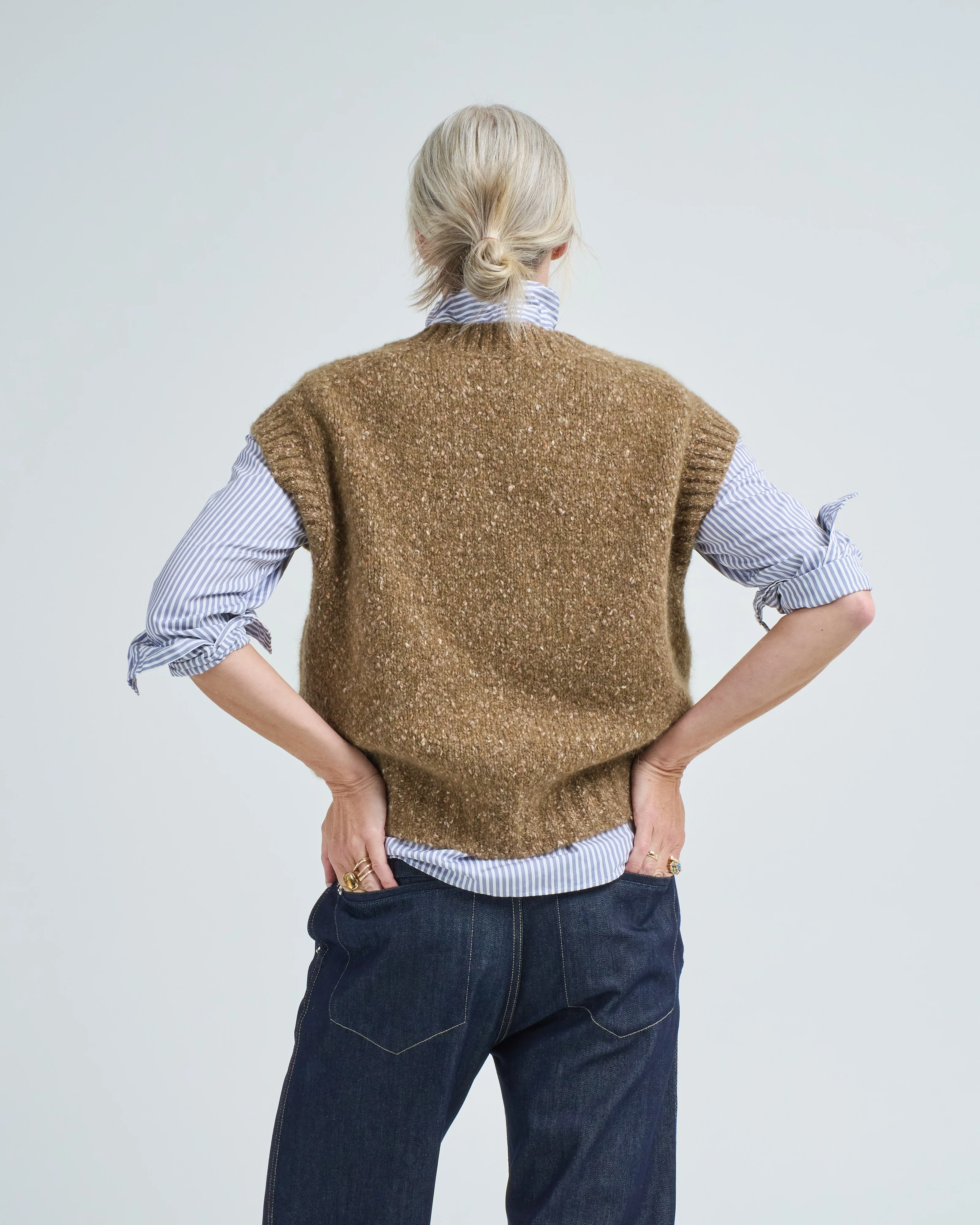lofty v-neck vest - Image 4