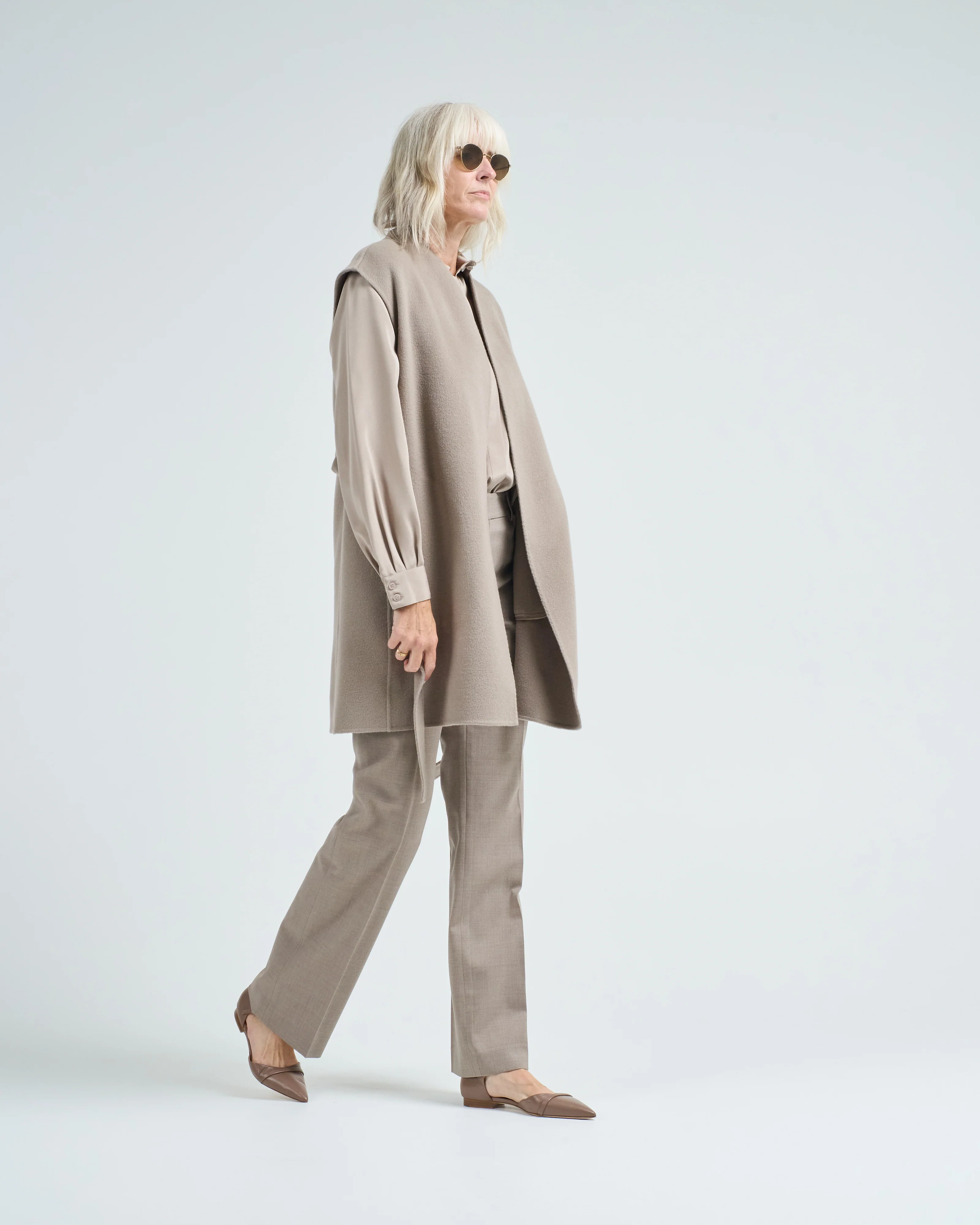 open front vest w/ self belt - Image 3