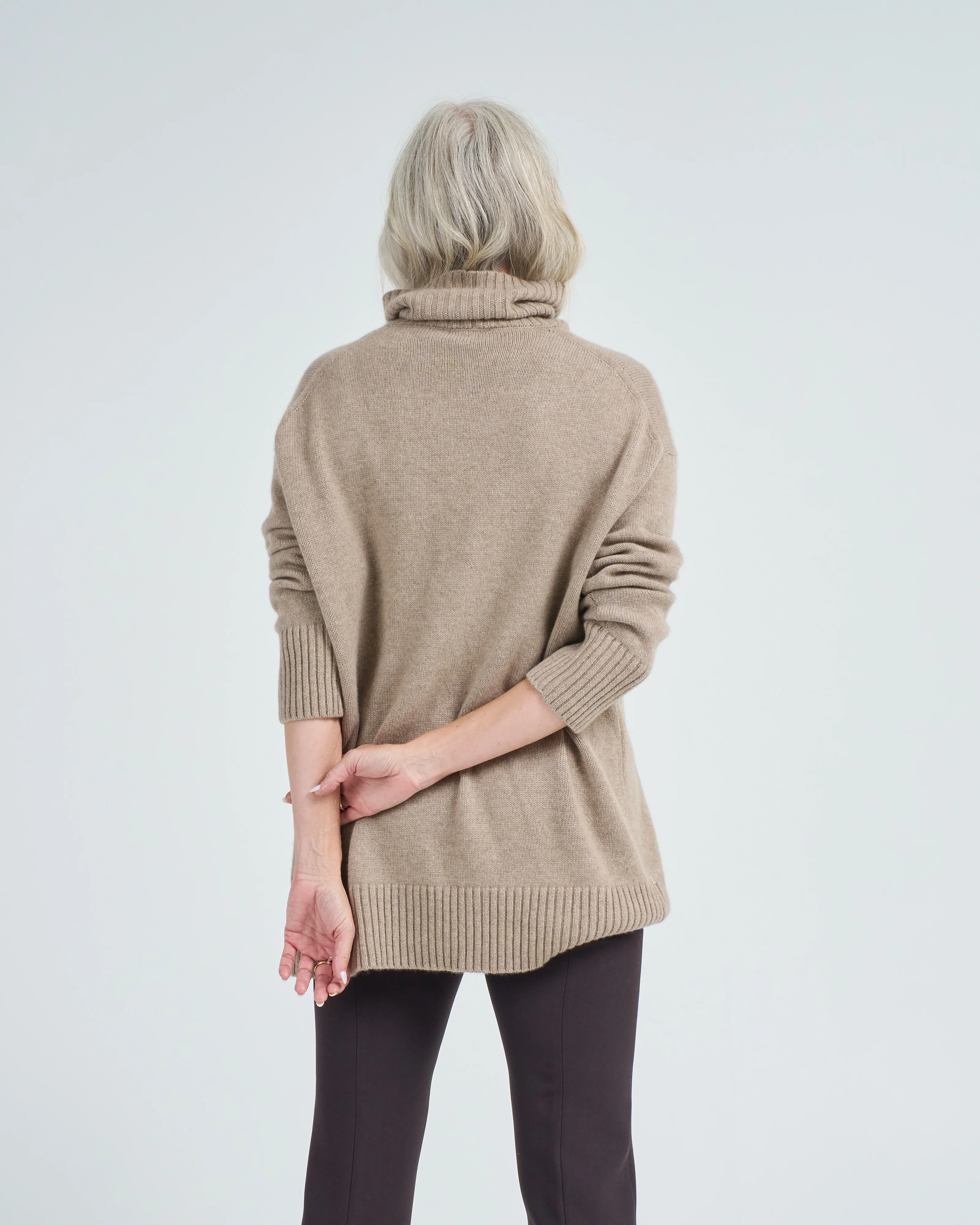 stand collar cocoon sweater - Image 4