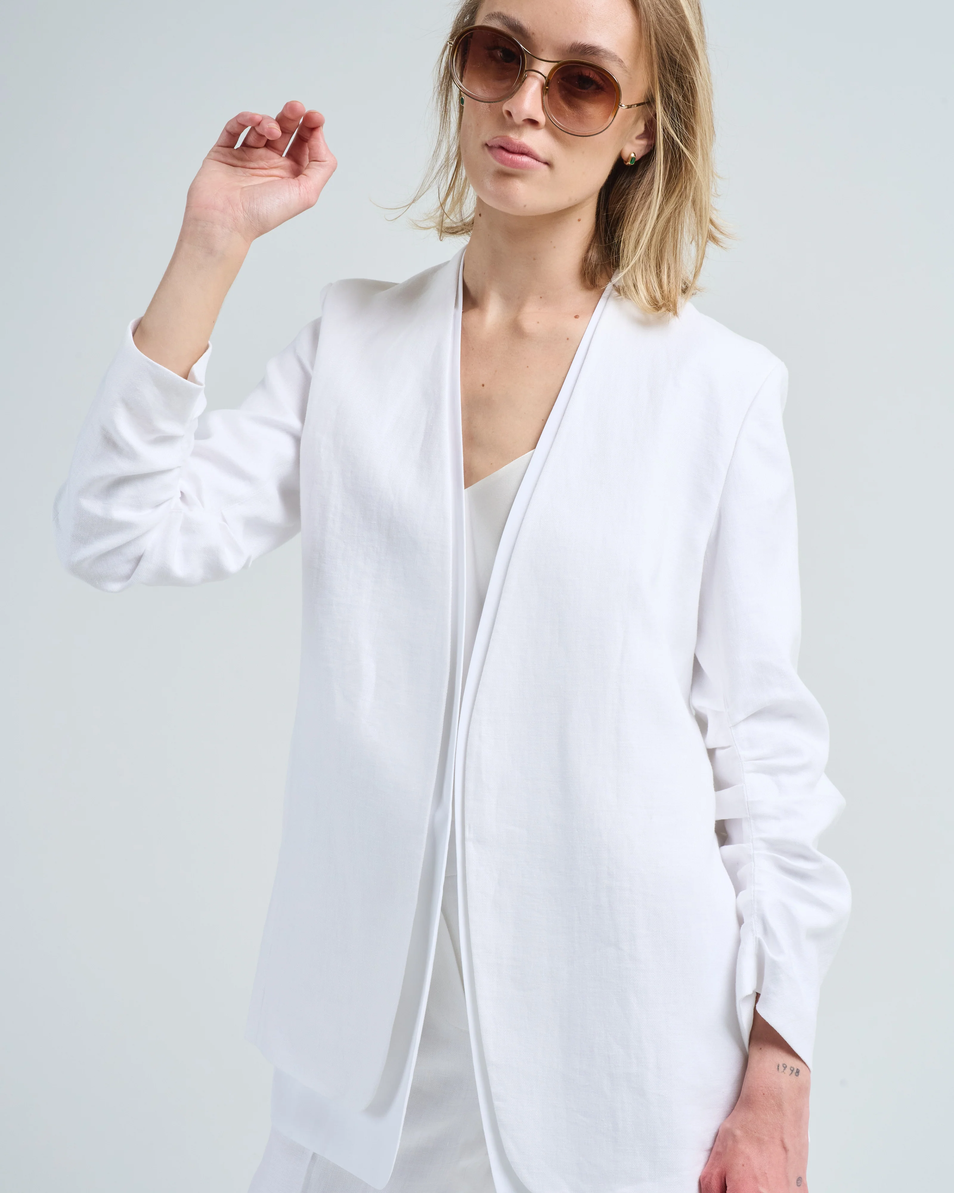 v-neck ruched sleeve blazer - Image 5