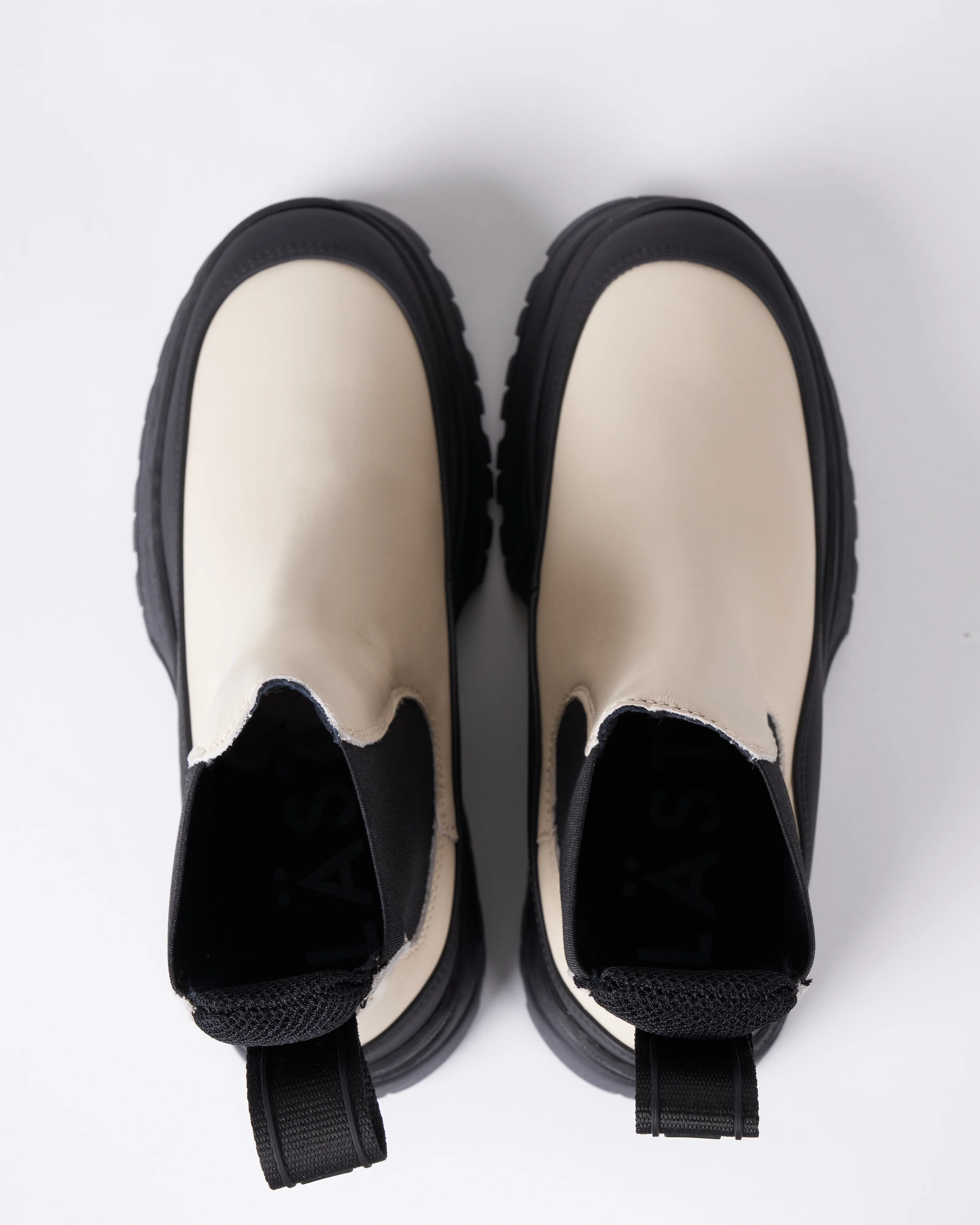 chelsea - short lug sole boot - Image 3
