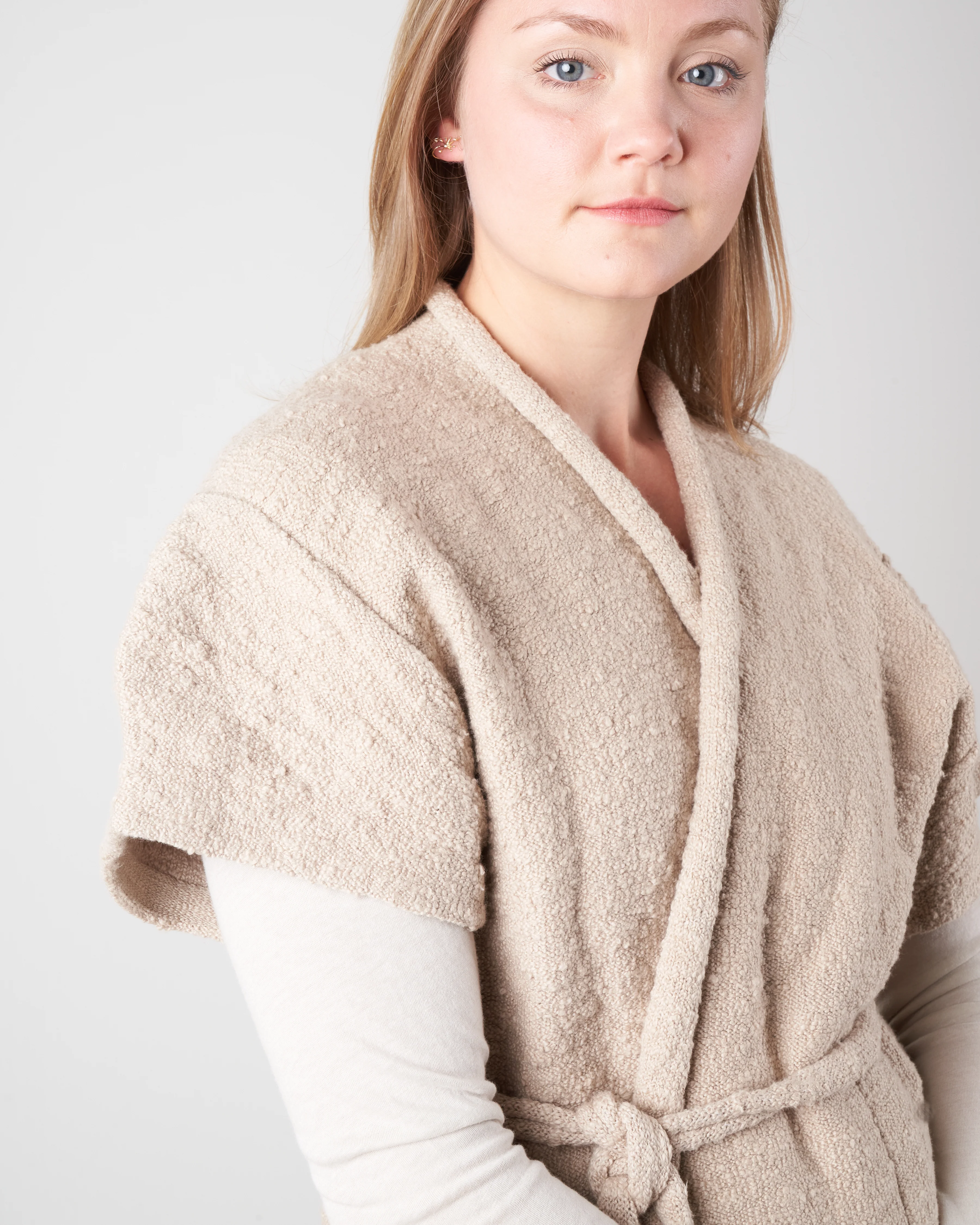 curve vest - greige - Image 4