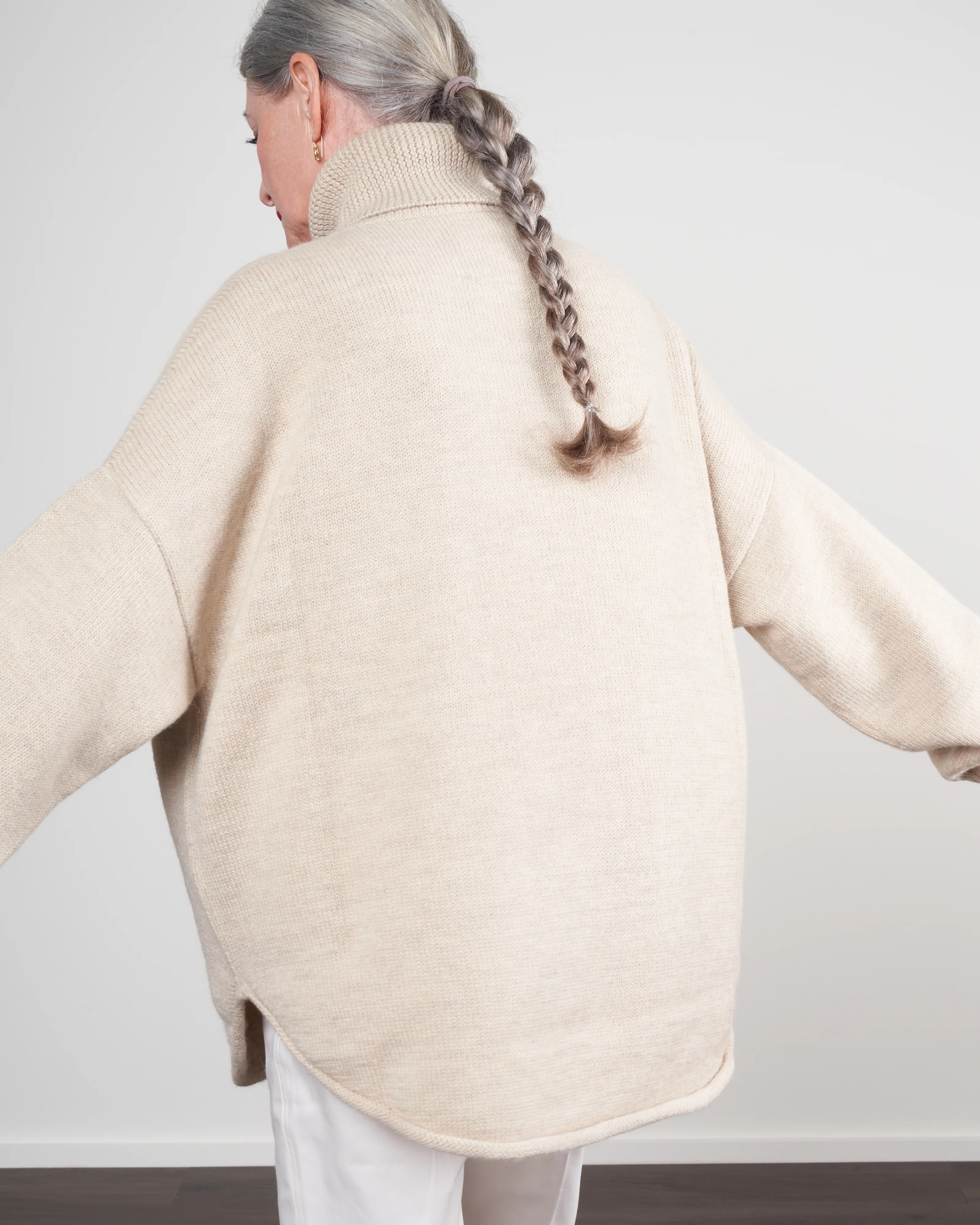 dovetail turtleneck sweater - ecru - Image 4