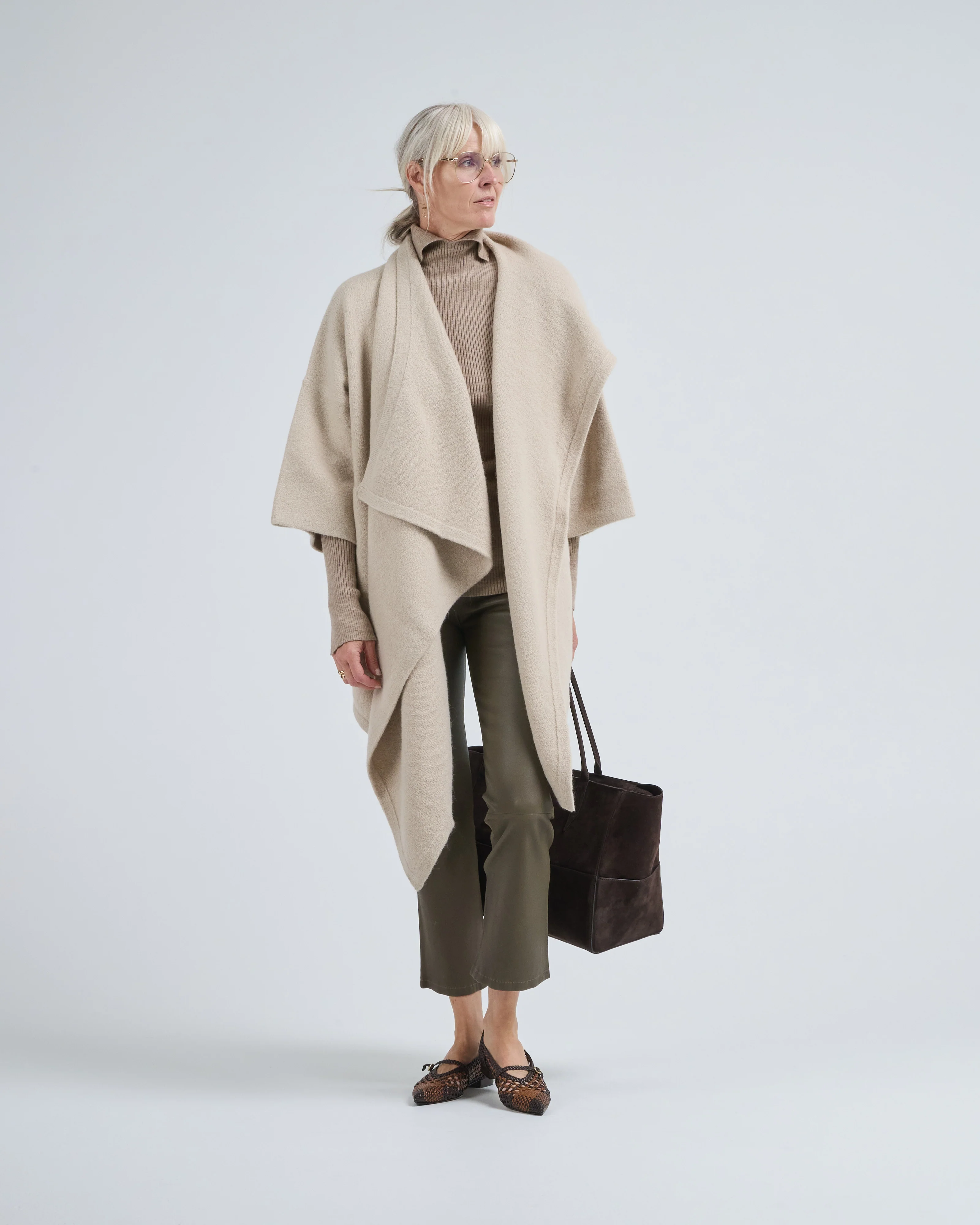 drape mantle - Image 5