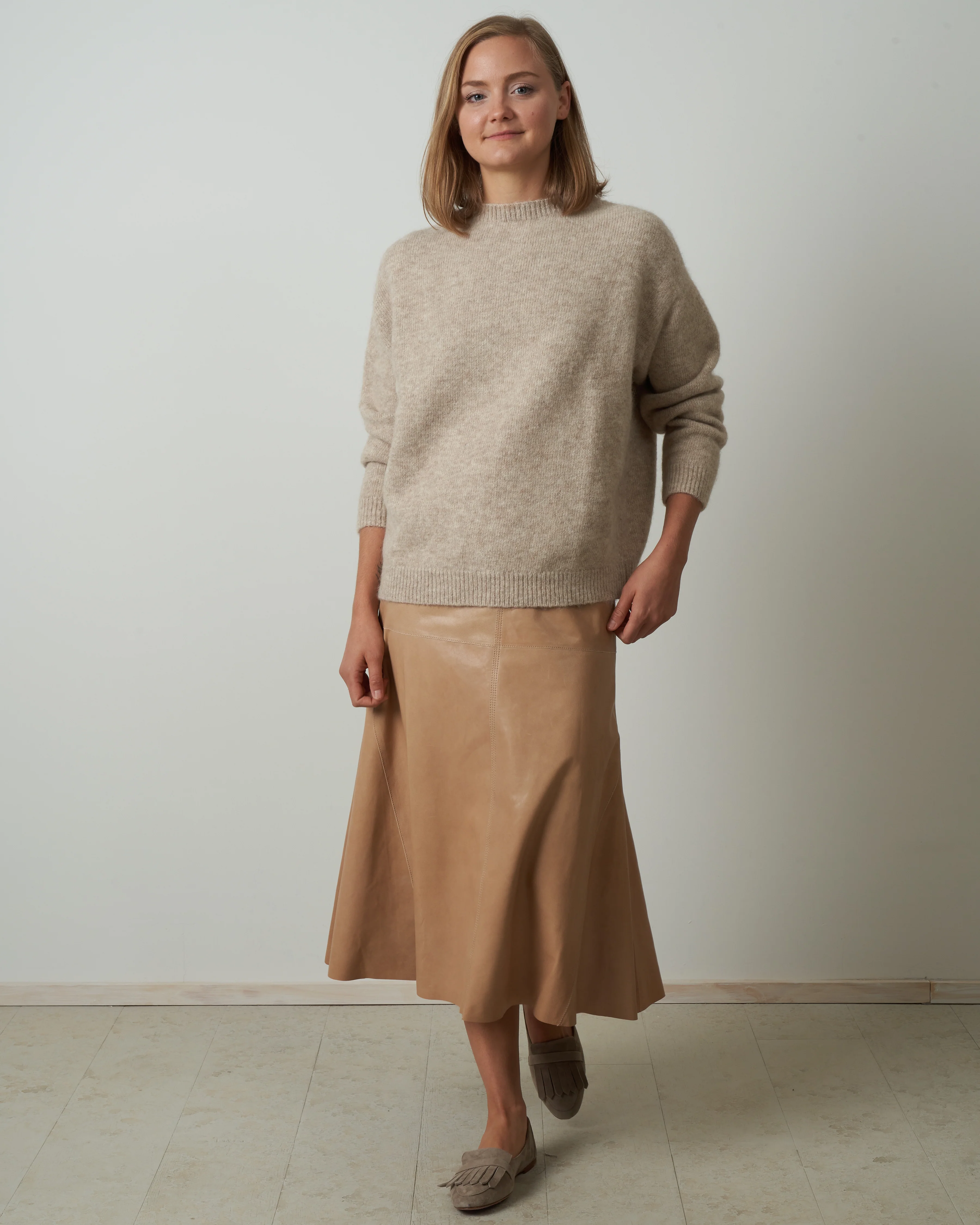 fluffy crewneck - hay - Image 4