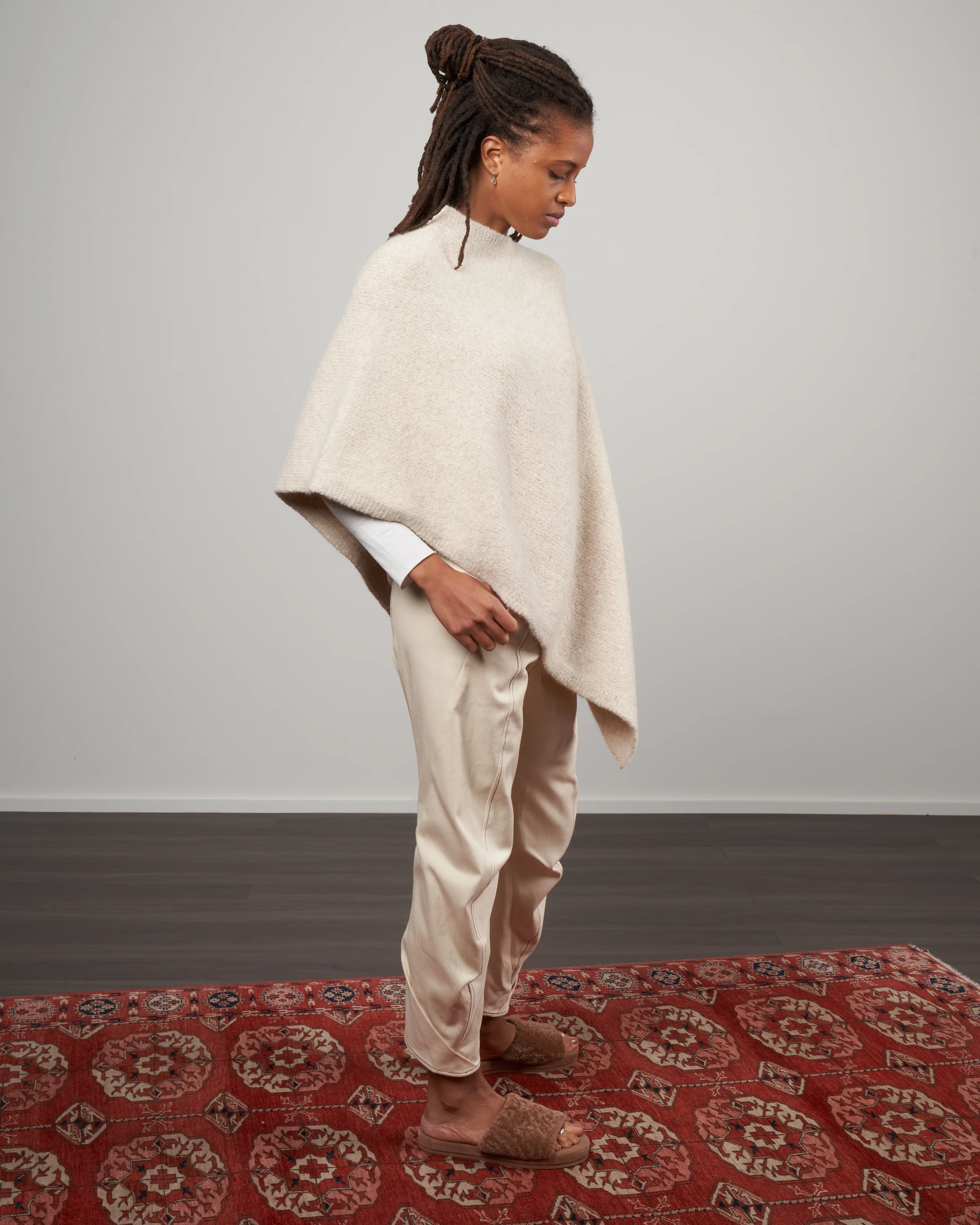 fold poncho - ecru - Image 3