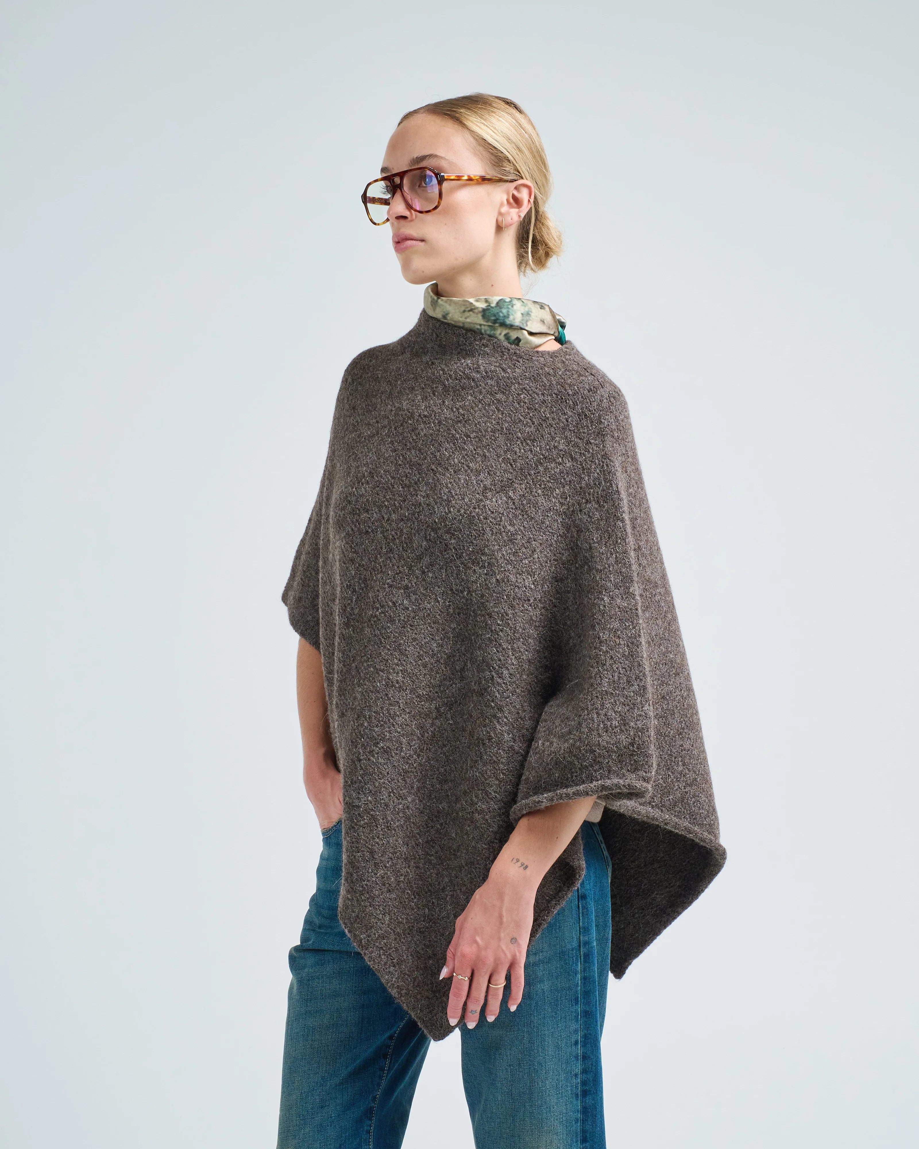 fold poncho - Image 4