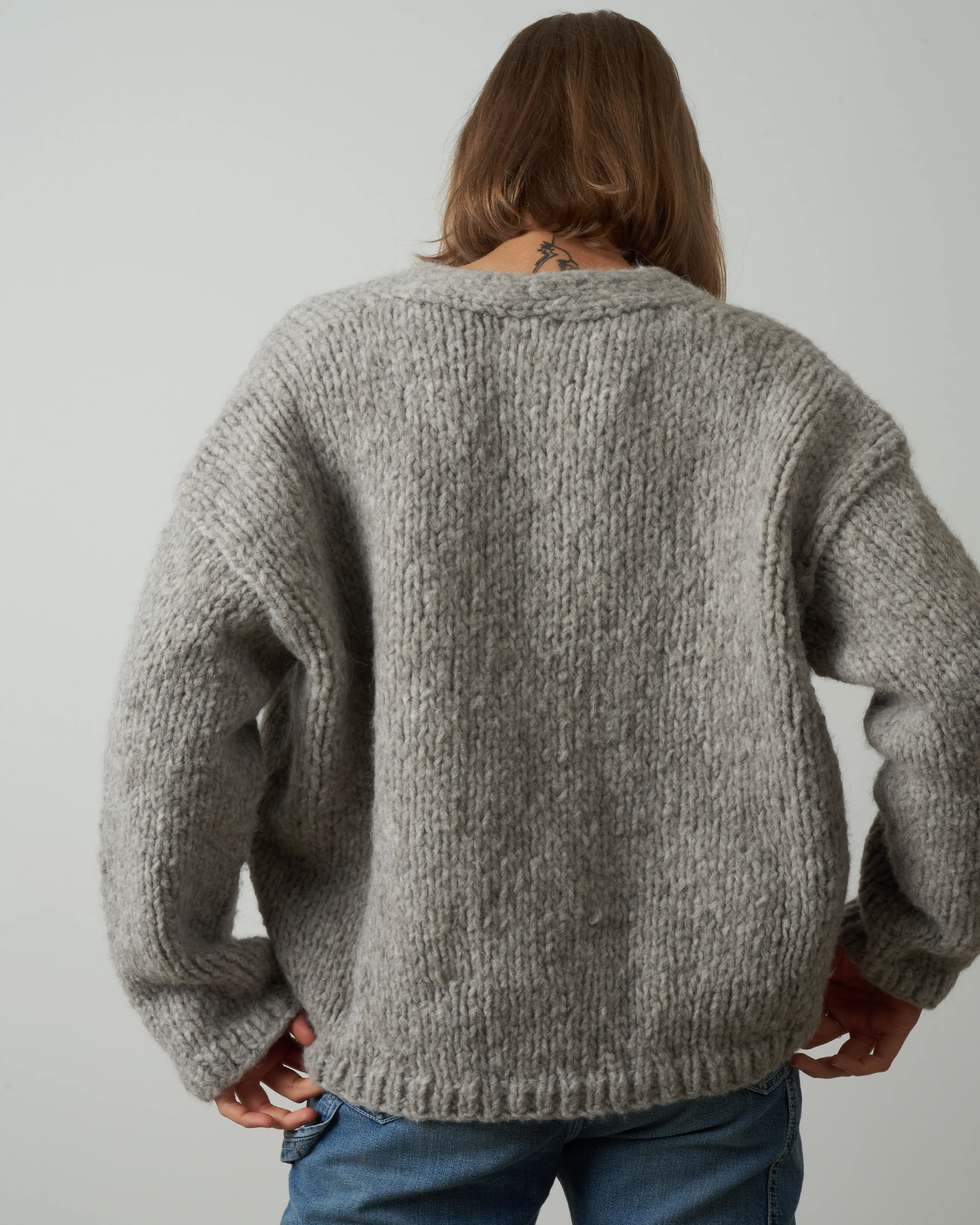 handknit v neck - silver melange - Image 3