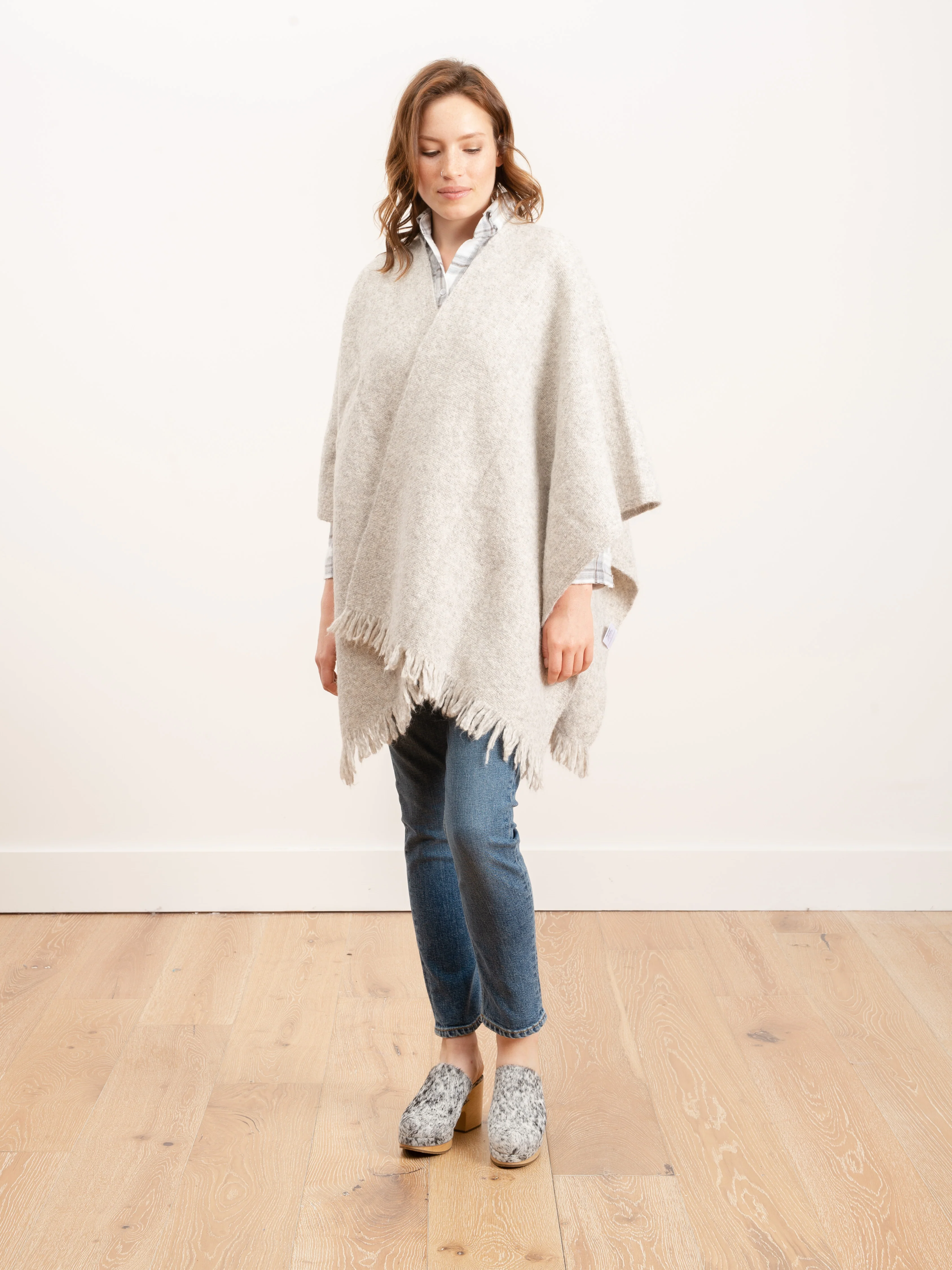 handwoven crop serape - natural grey - Image 2