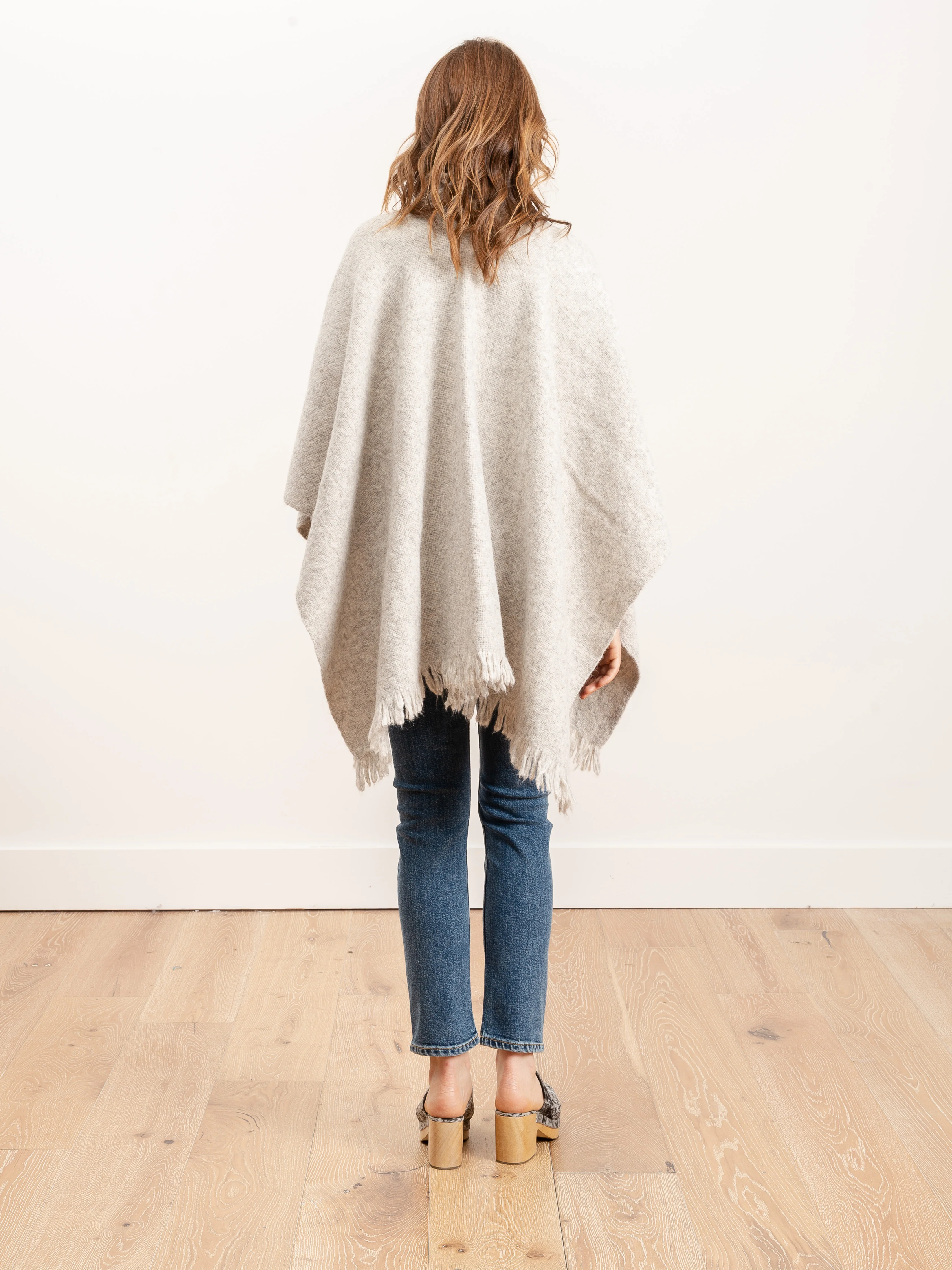 handwoven crop serape - natural grey - Image 4