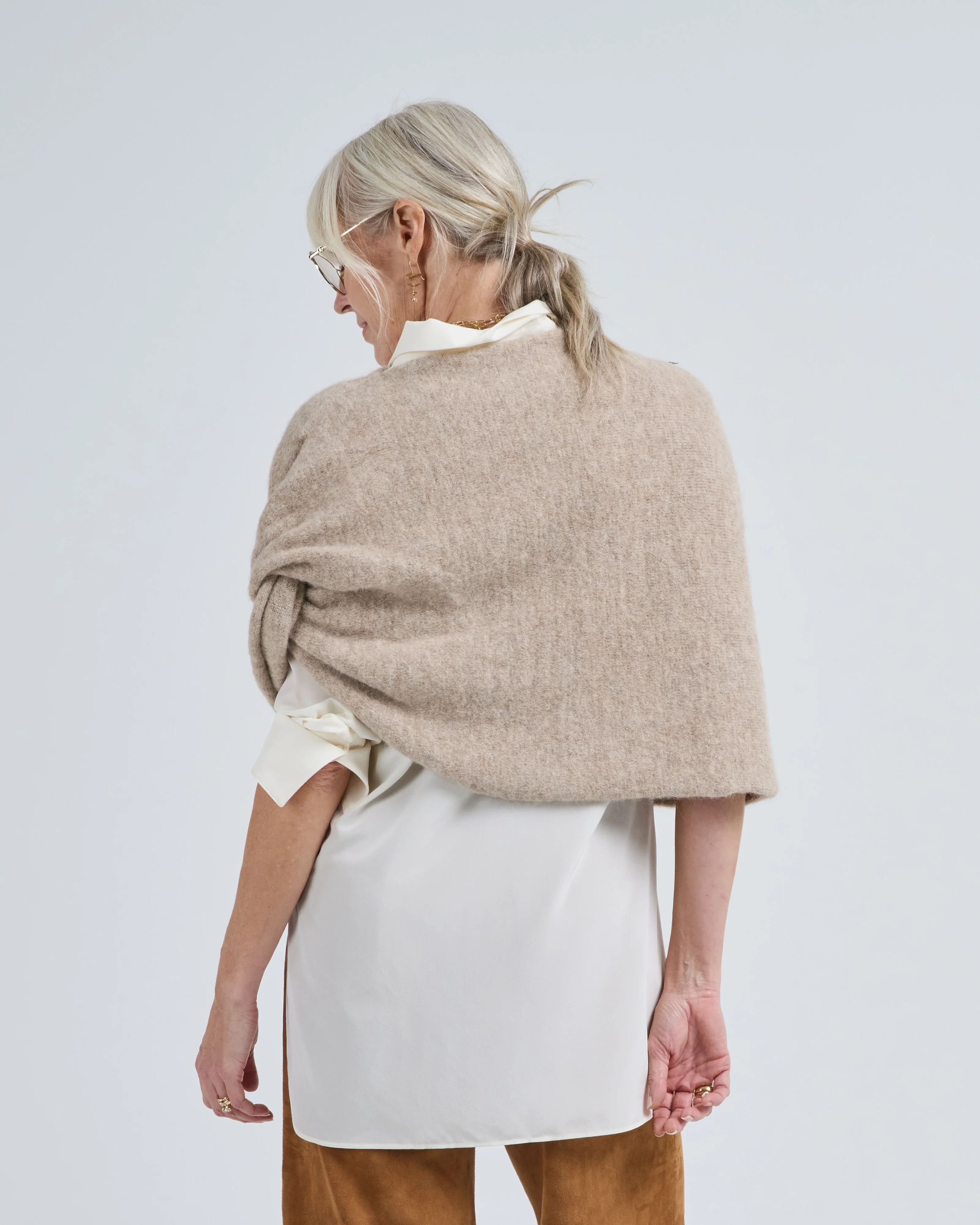 knot shoulders - Image 5