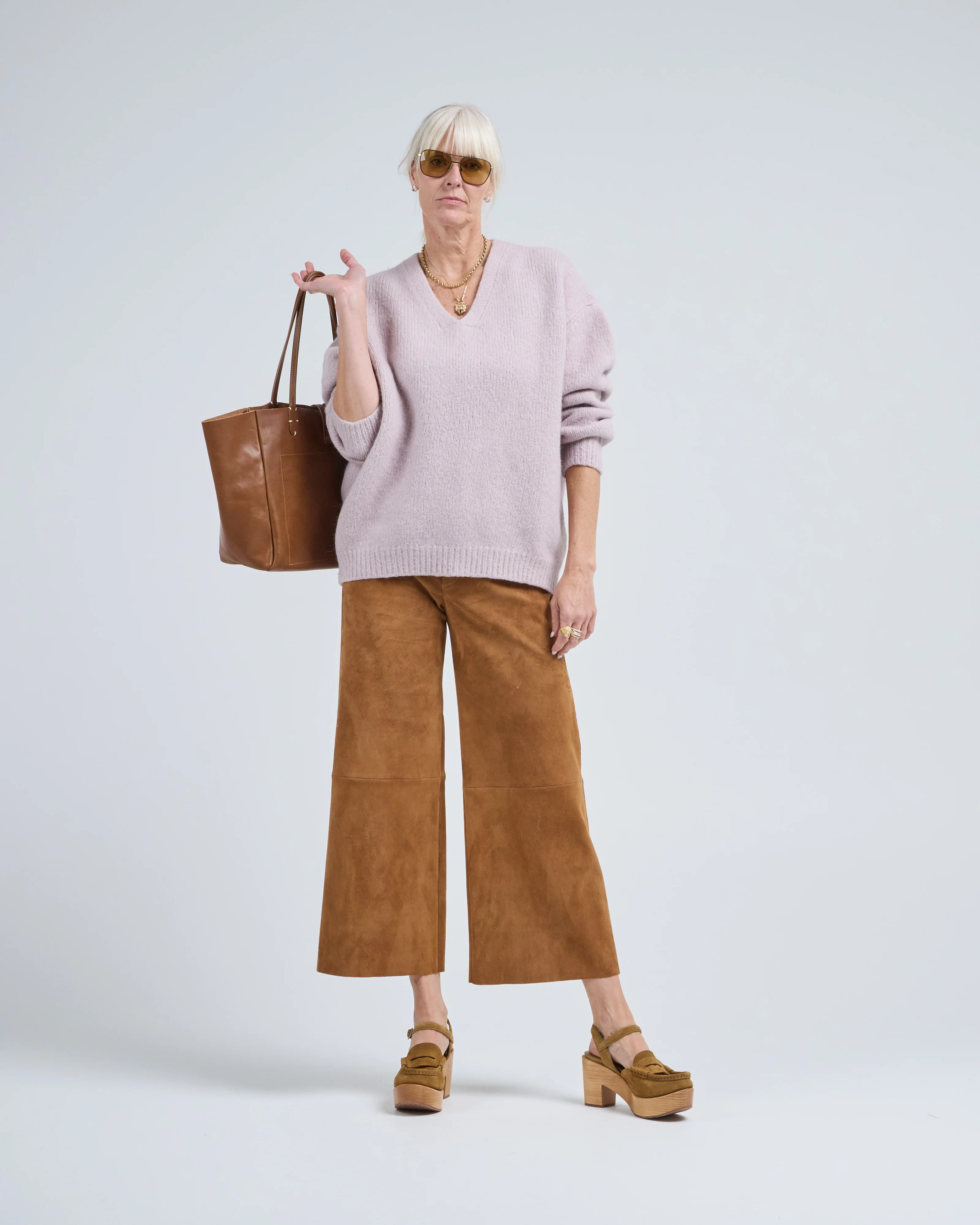 loft v neck - Image 2
