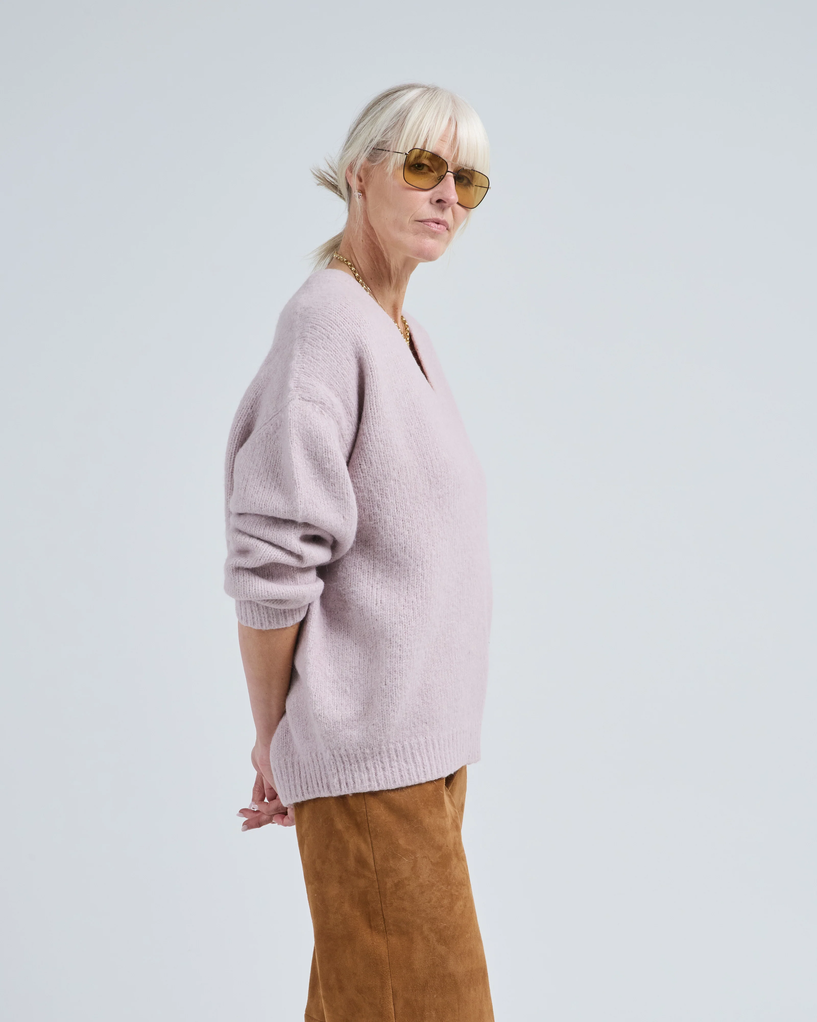 loft v neck - Image 4