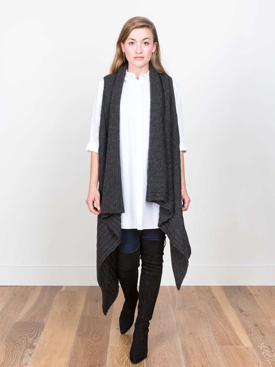 pinwheel vest - charcoal