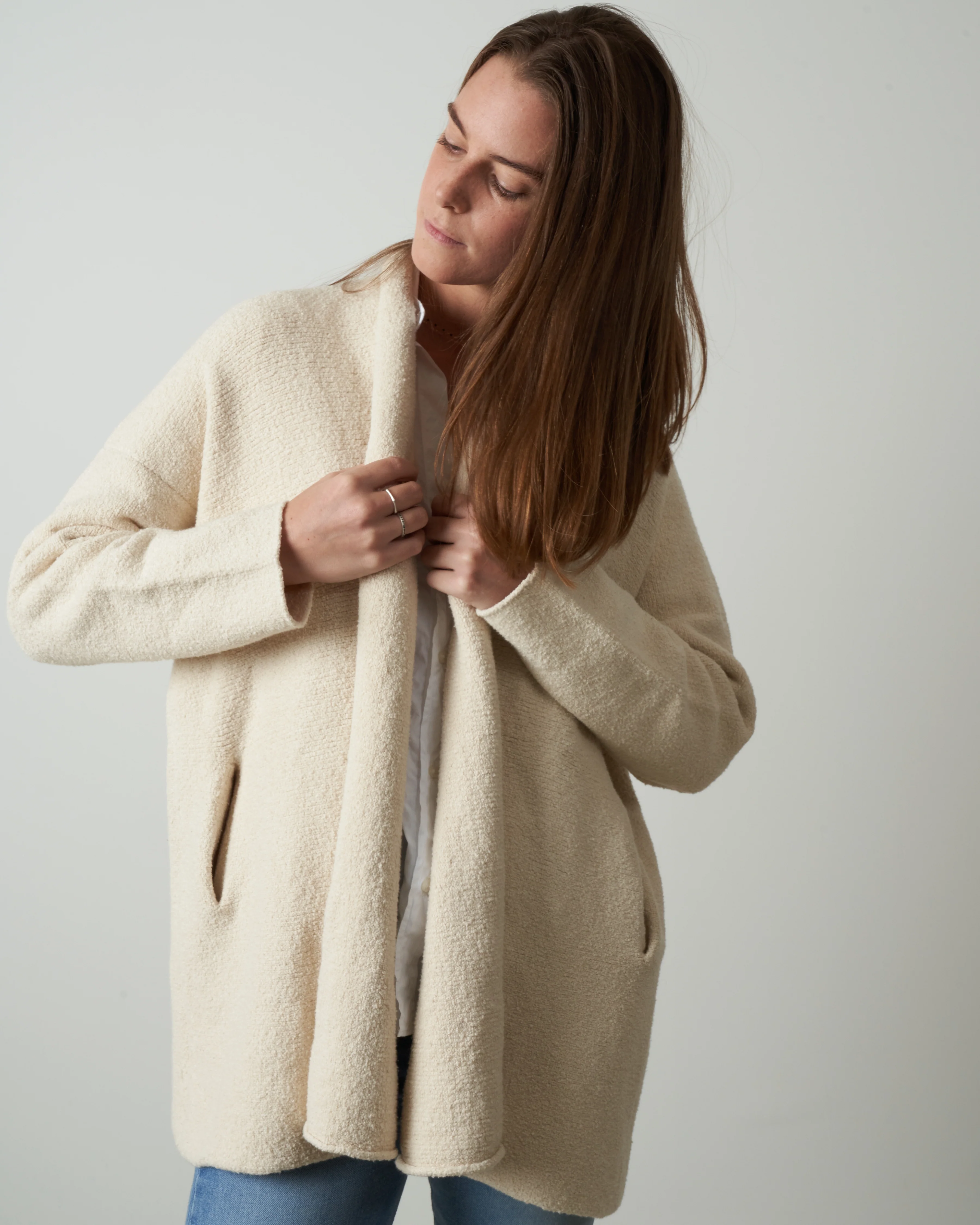 short uzbek cardigan - raw white - Image 2