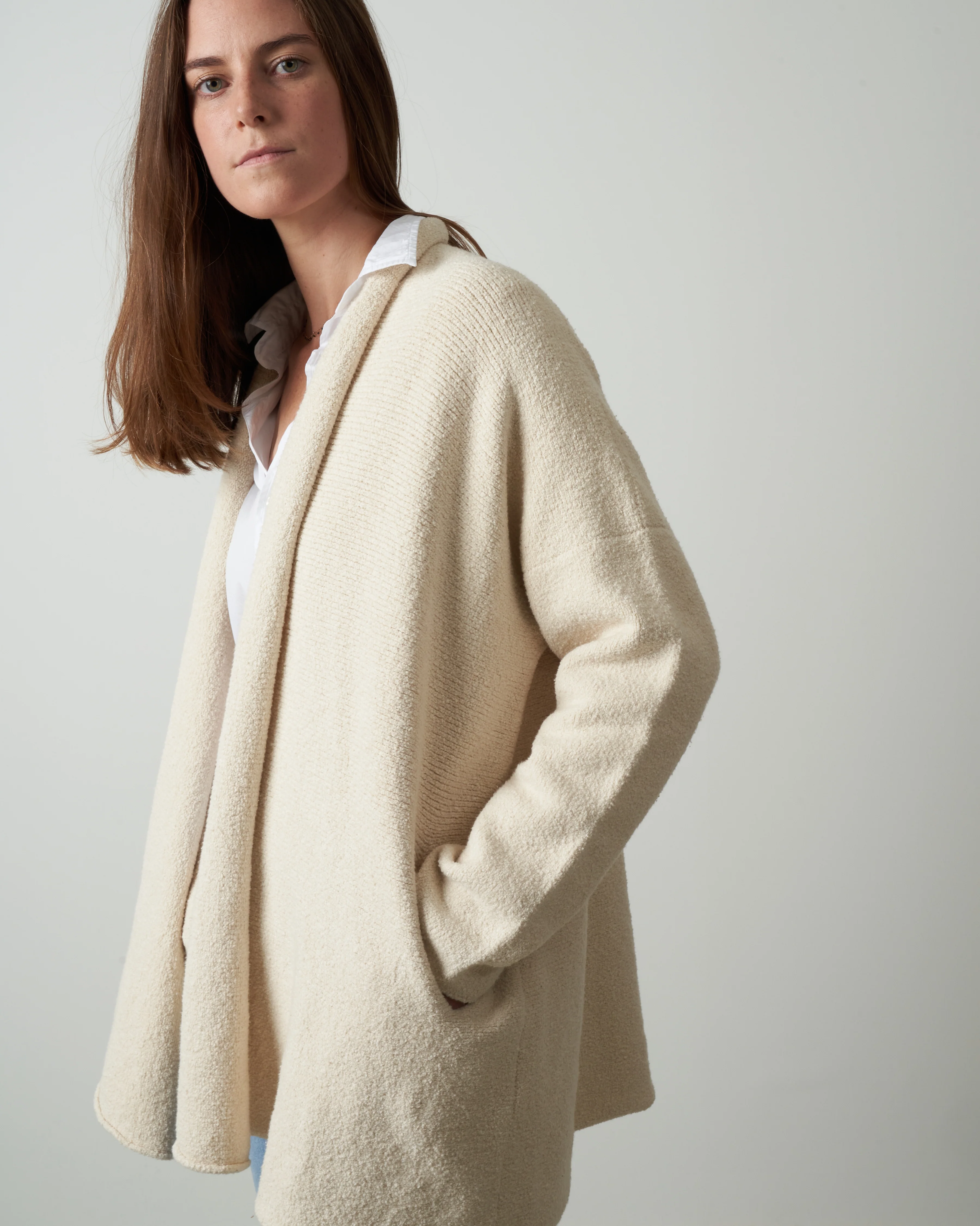 short uzbek cardigan - raw white - Image 3