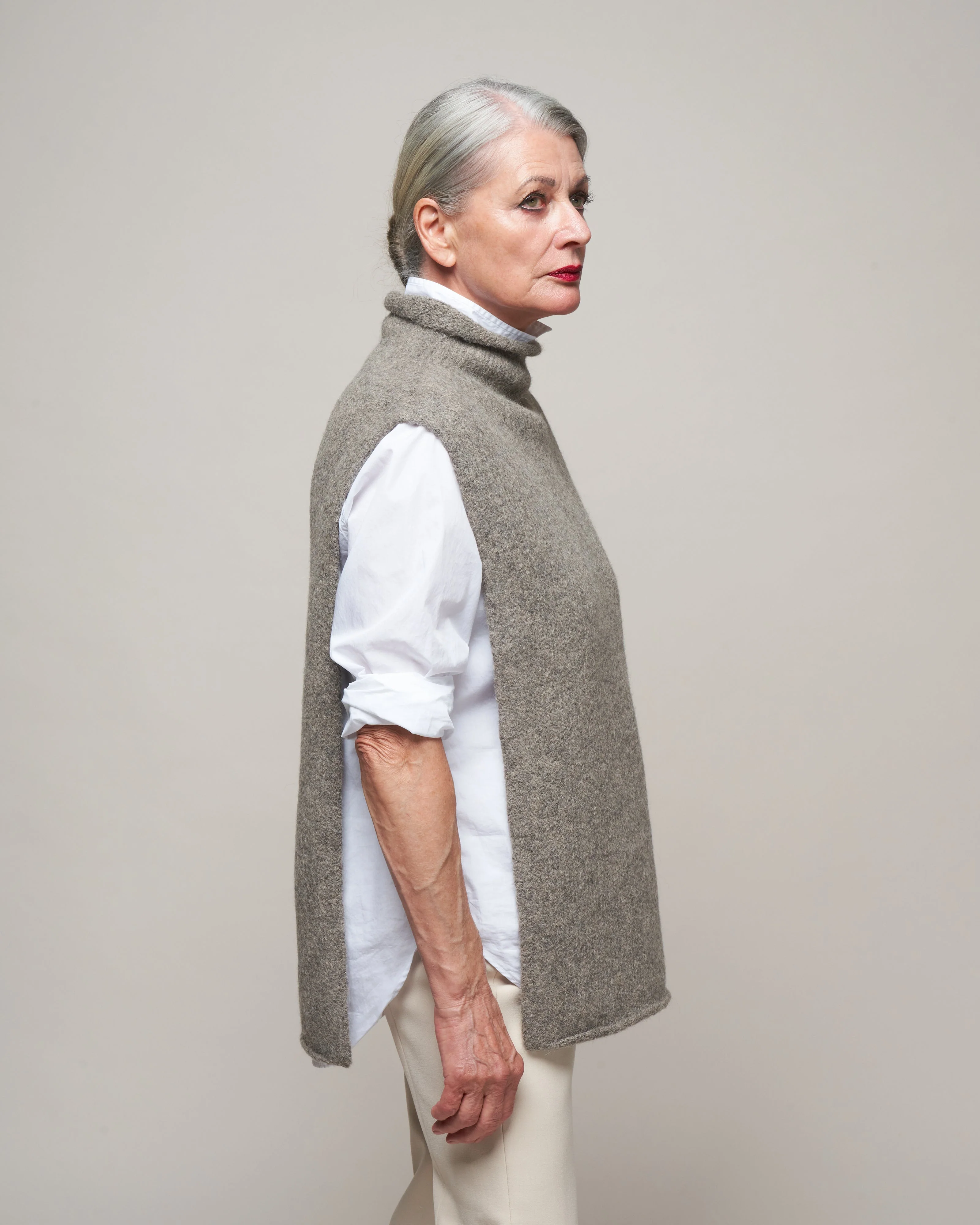 tabard - rock - Image 3