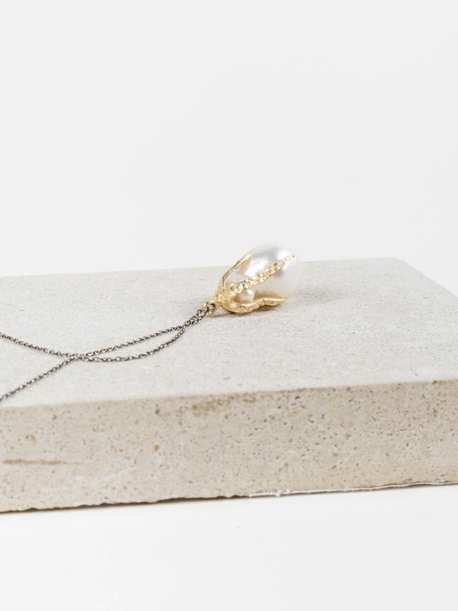 pearl claw necklace - Image 3