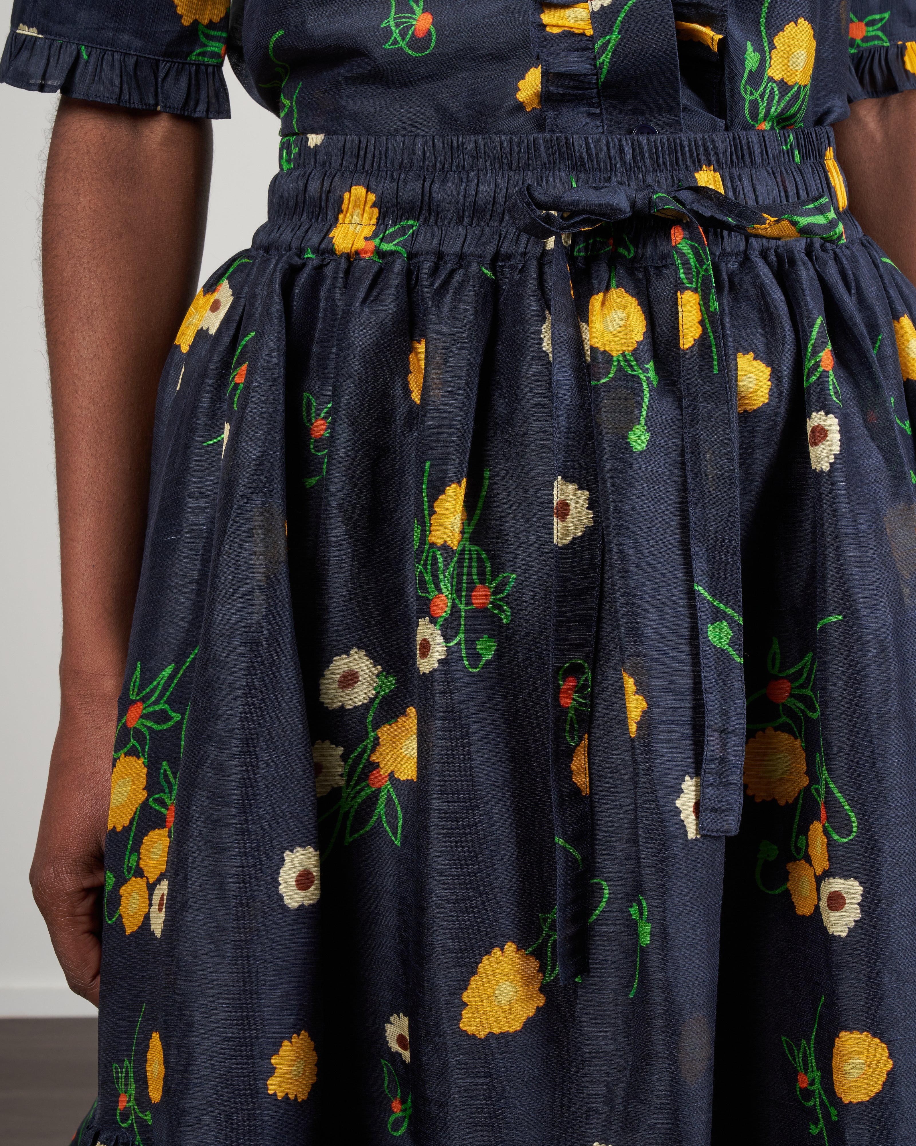 ketty maxi skirt - navy floral - Image 5