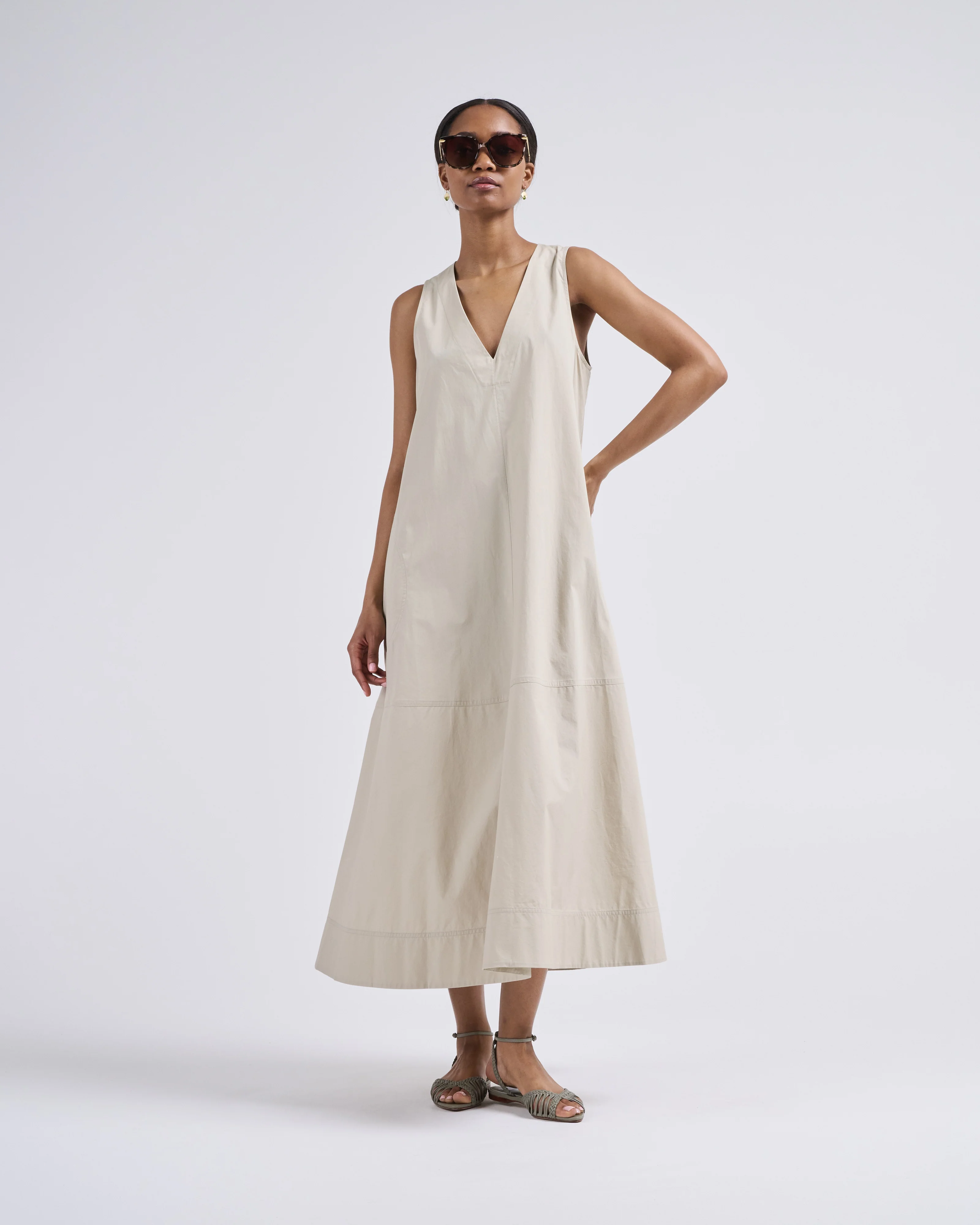 lm poplin apron dress - Image 3