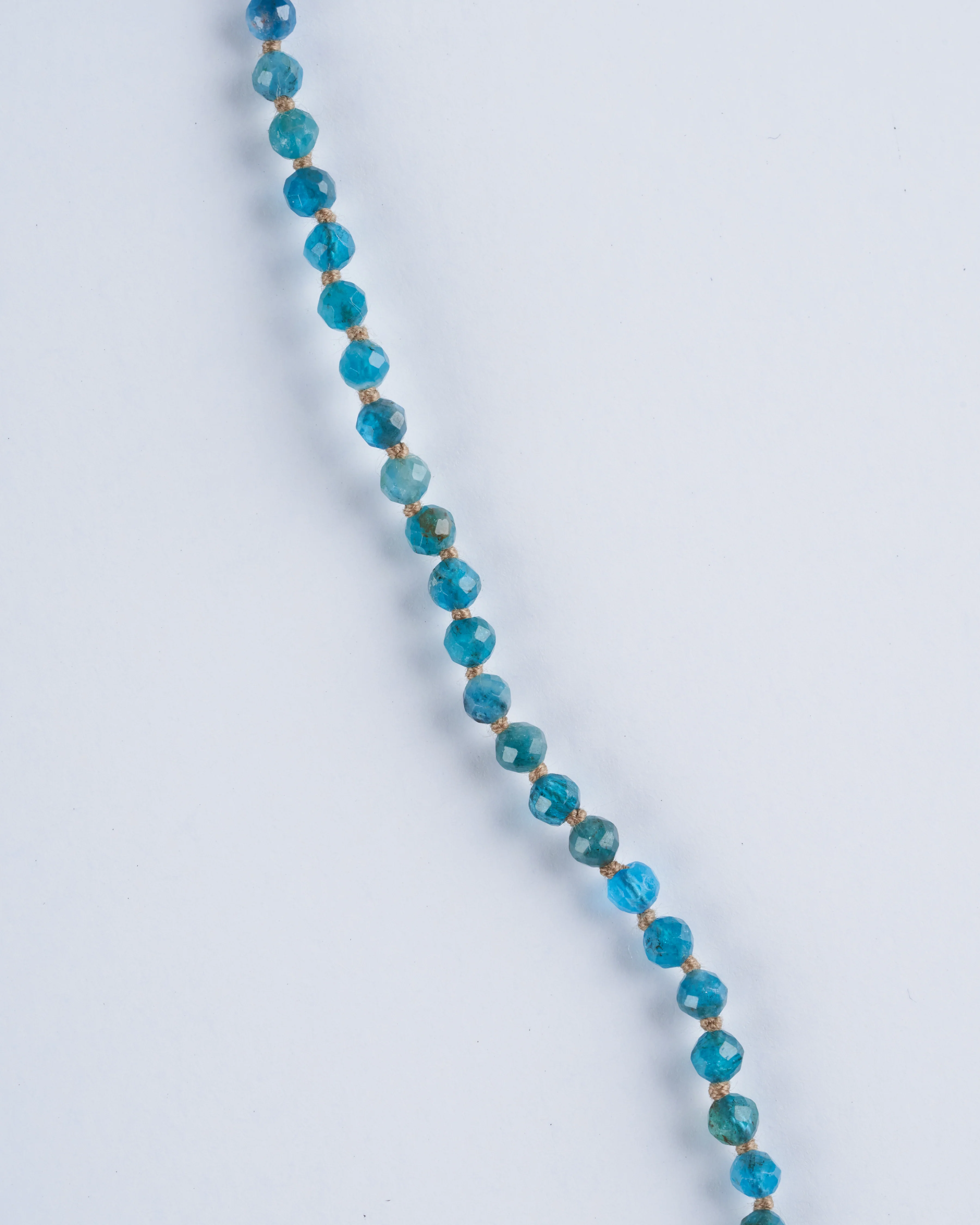 15" apatite necklace w/ 9k gold clasp - Image 2