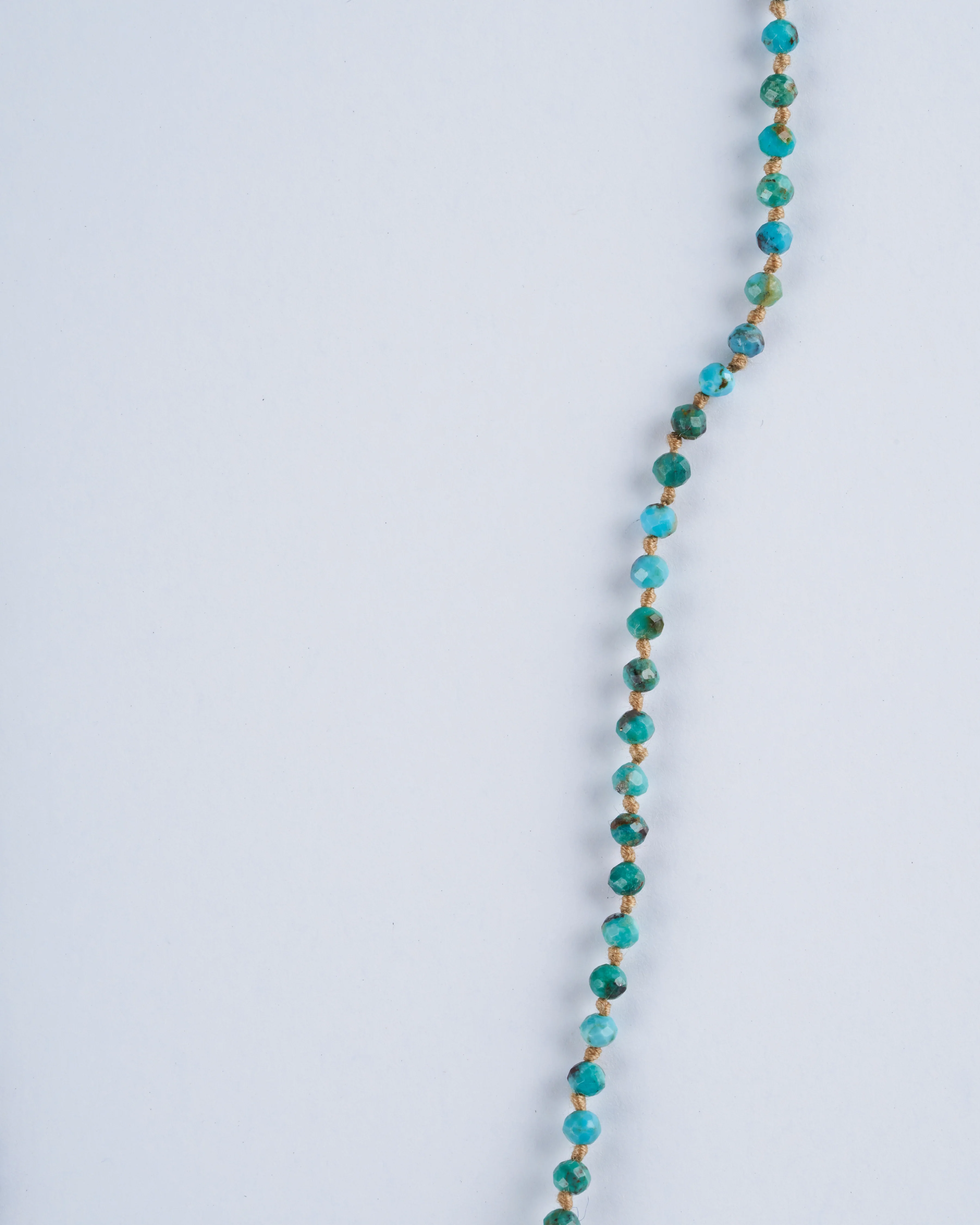 2mm turquoise necklace w/ 9k gold closure - Image 2