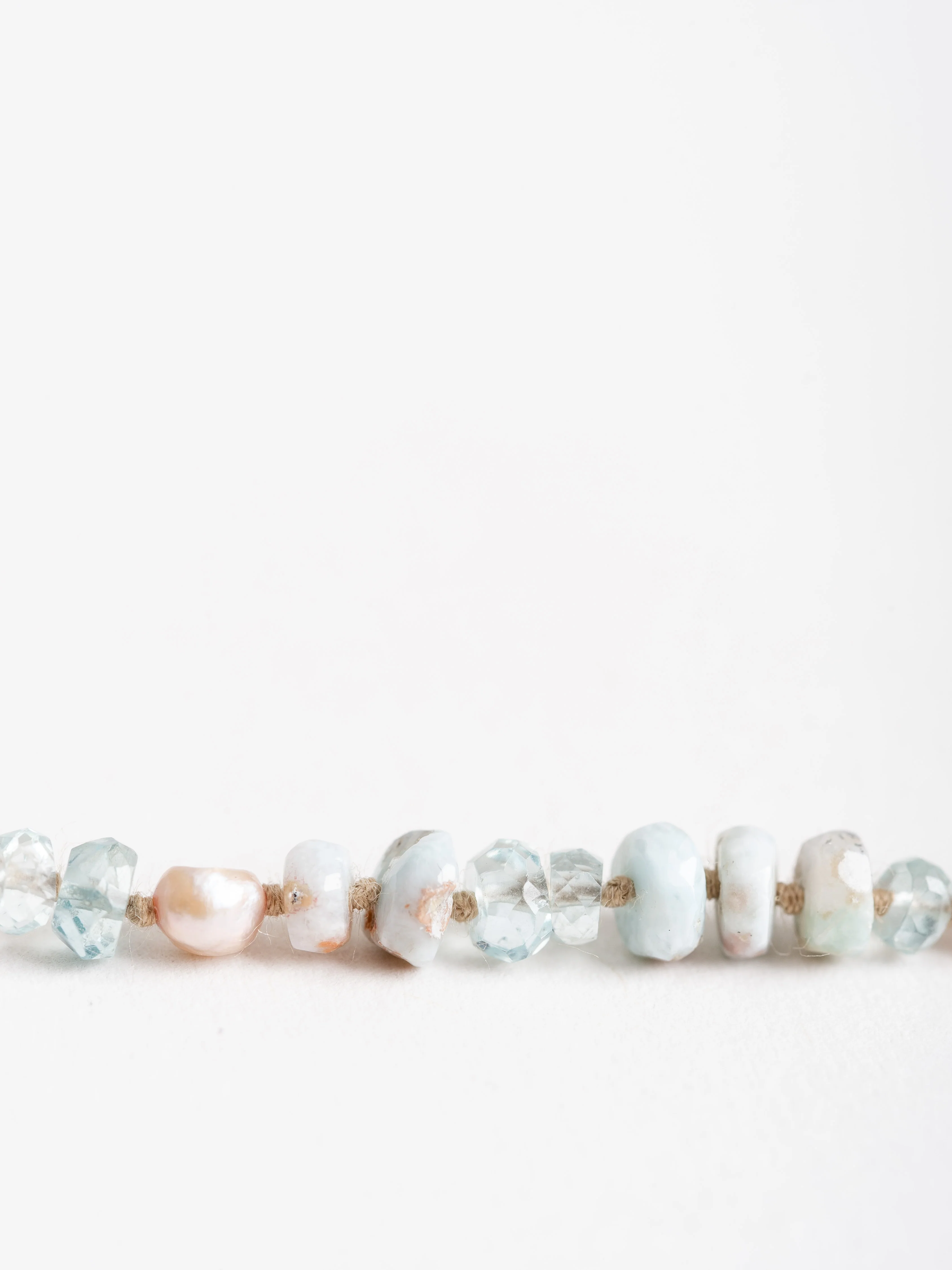 gold and pearl clasp necklace - Image 4