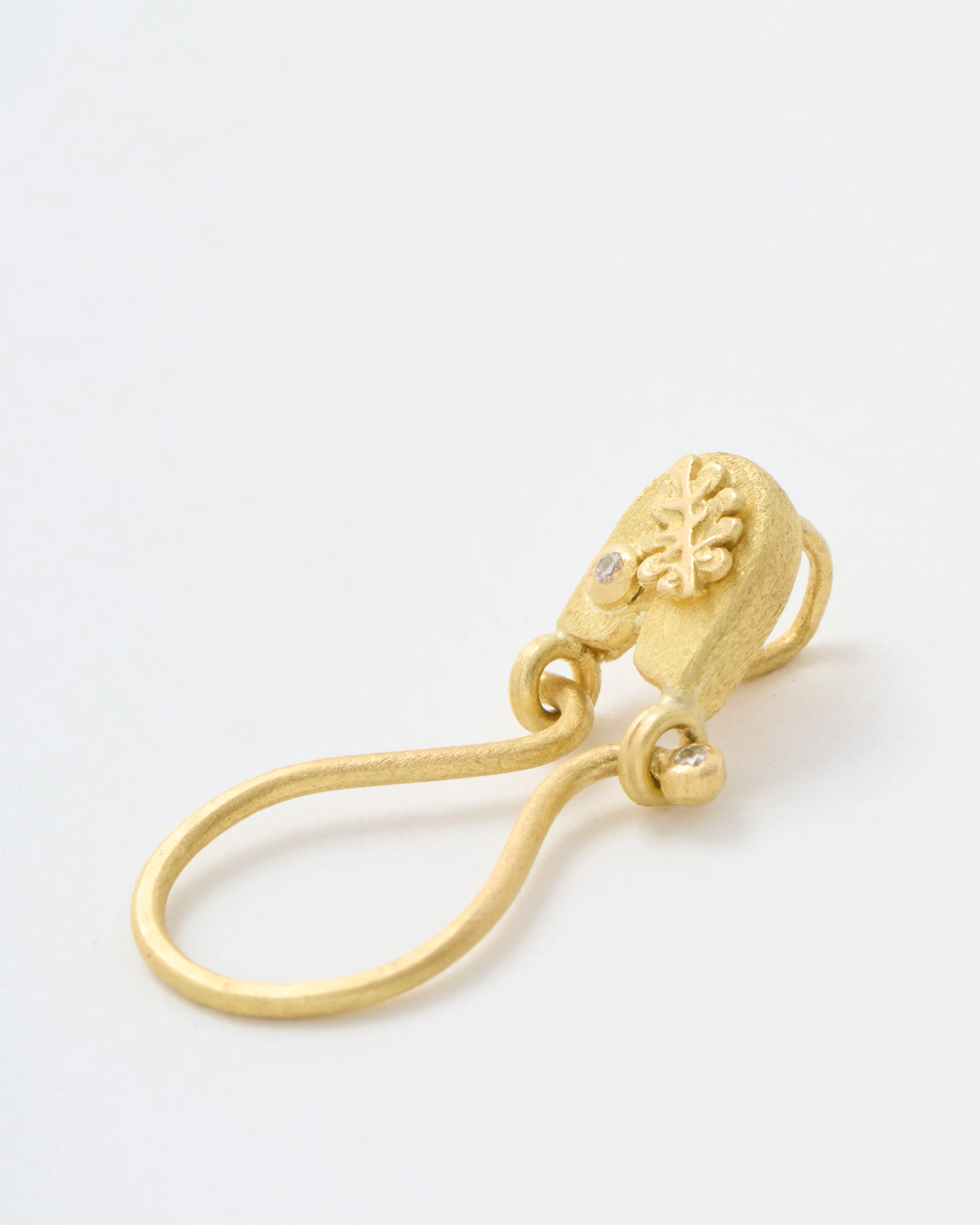 18k gold charm holder w/ diamonds - Image 4