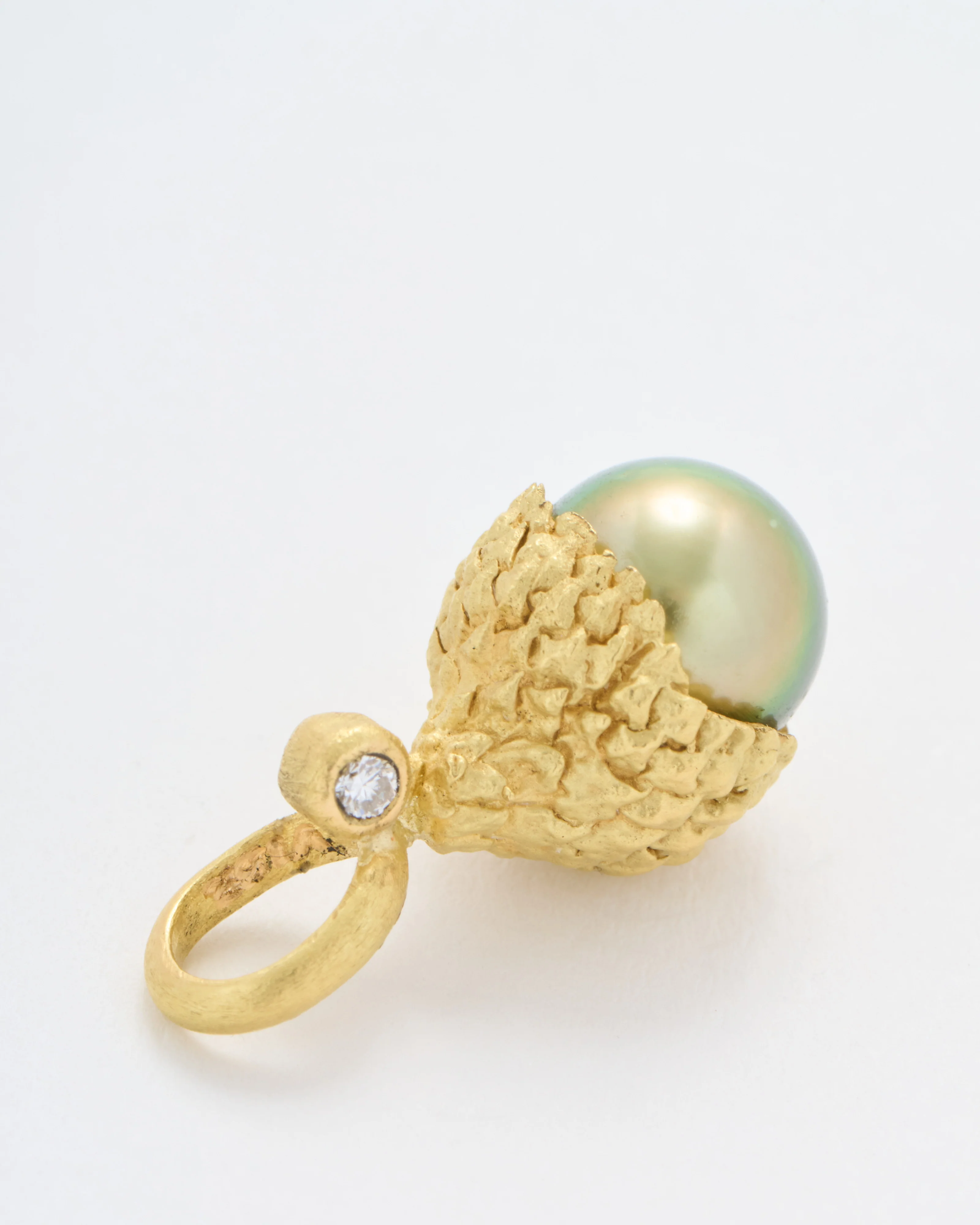 acorn tahiti pearl w/ diamond - Image 3