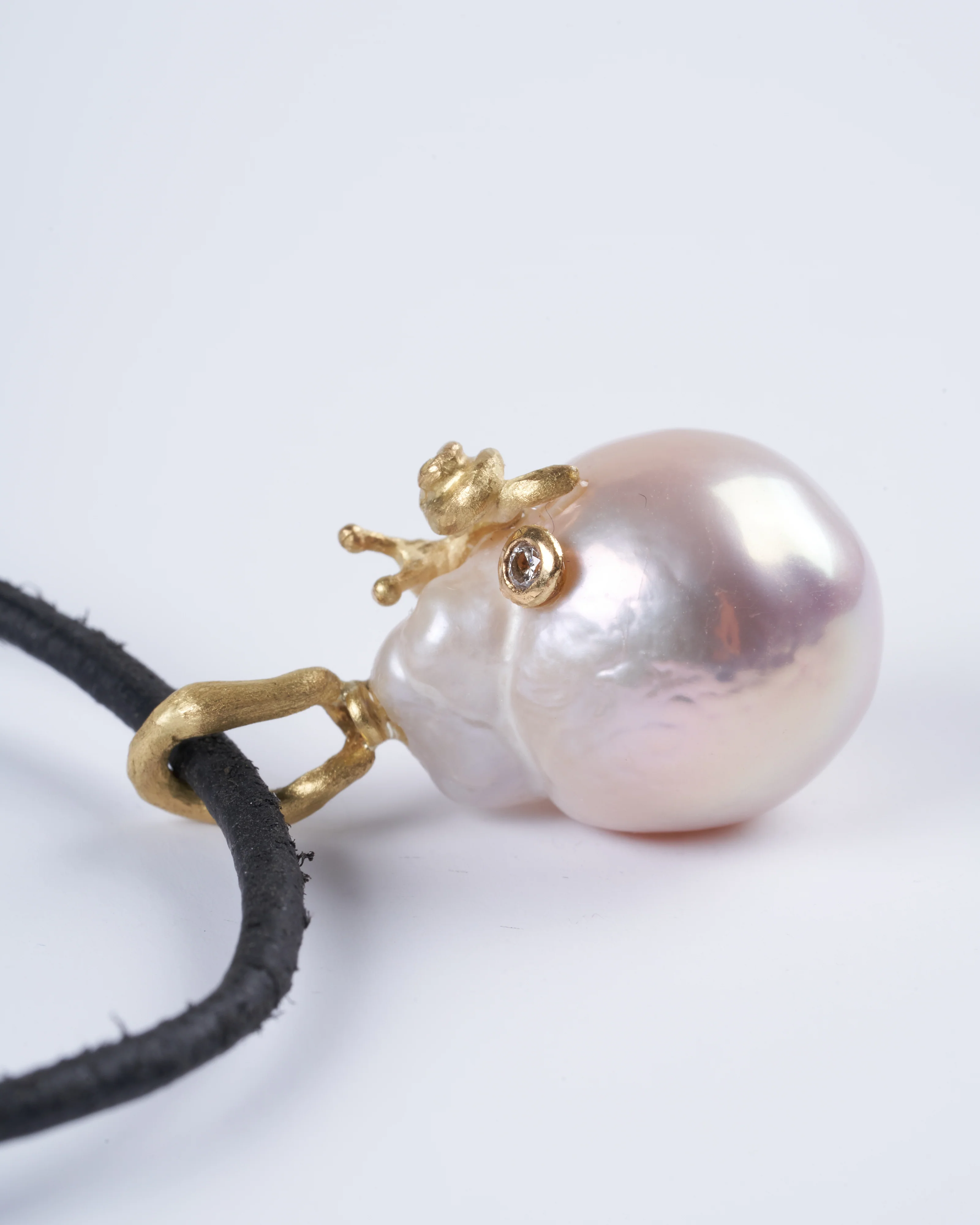 freshwater pearl and leather bracelet - Image 2