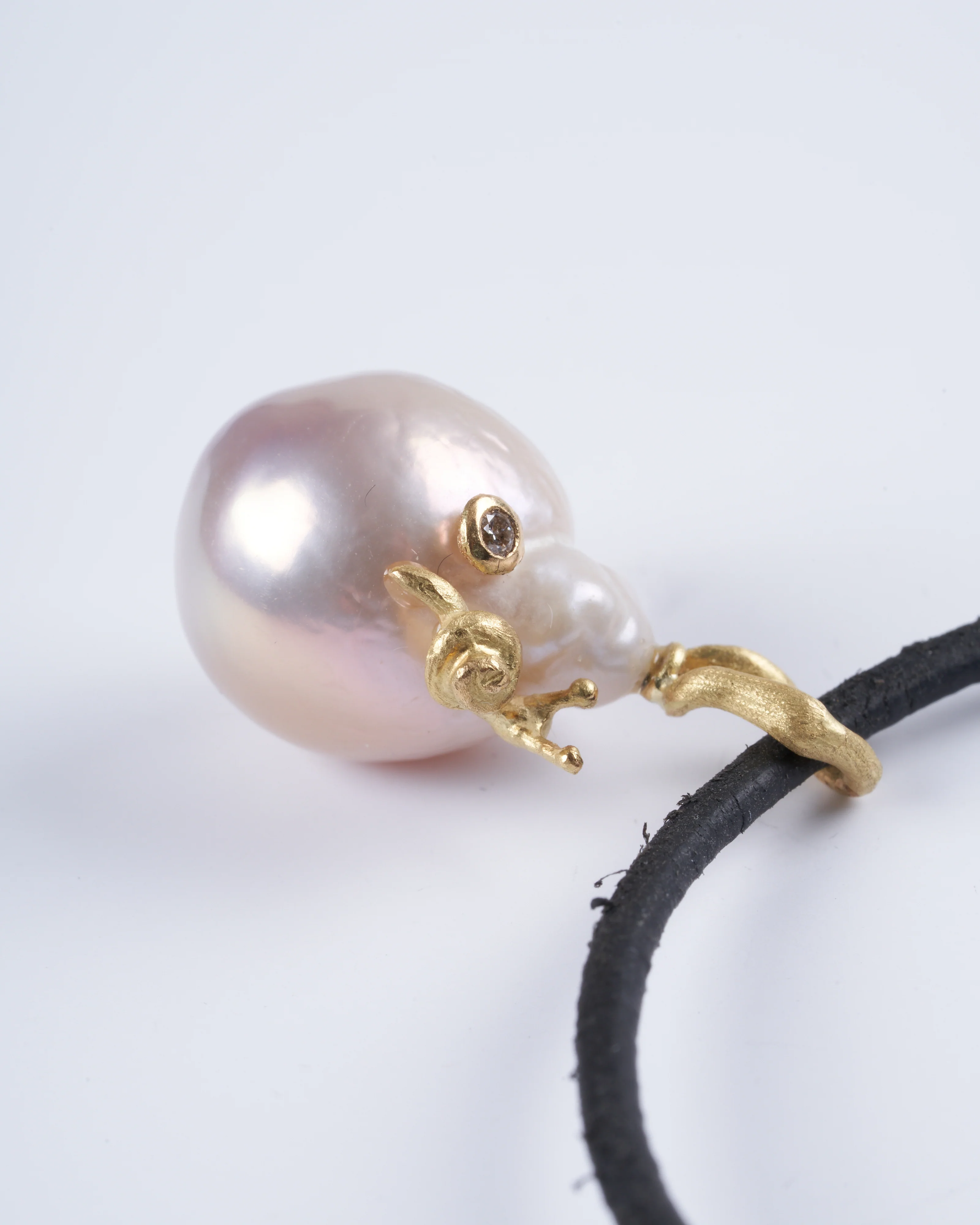 freshwater pearl and leather bracelet - Image 3