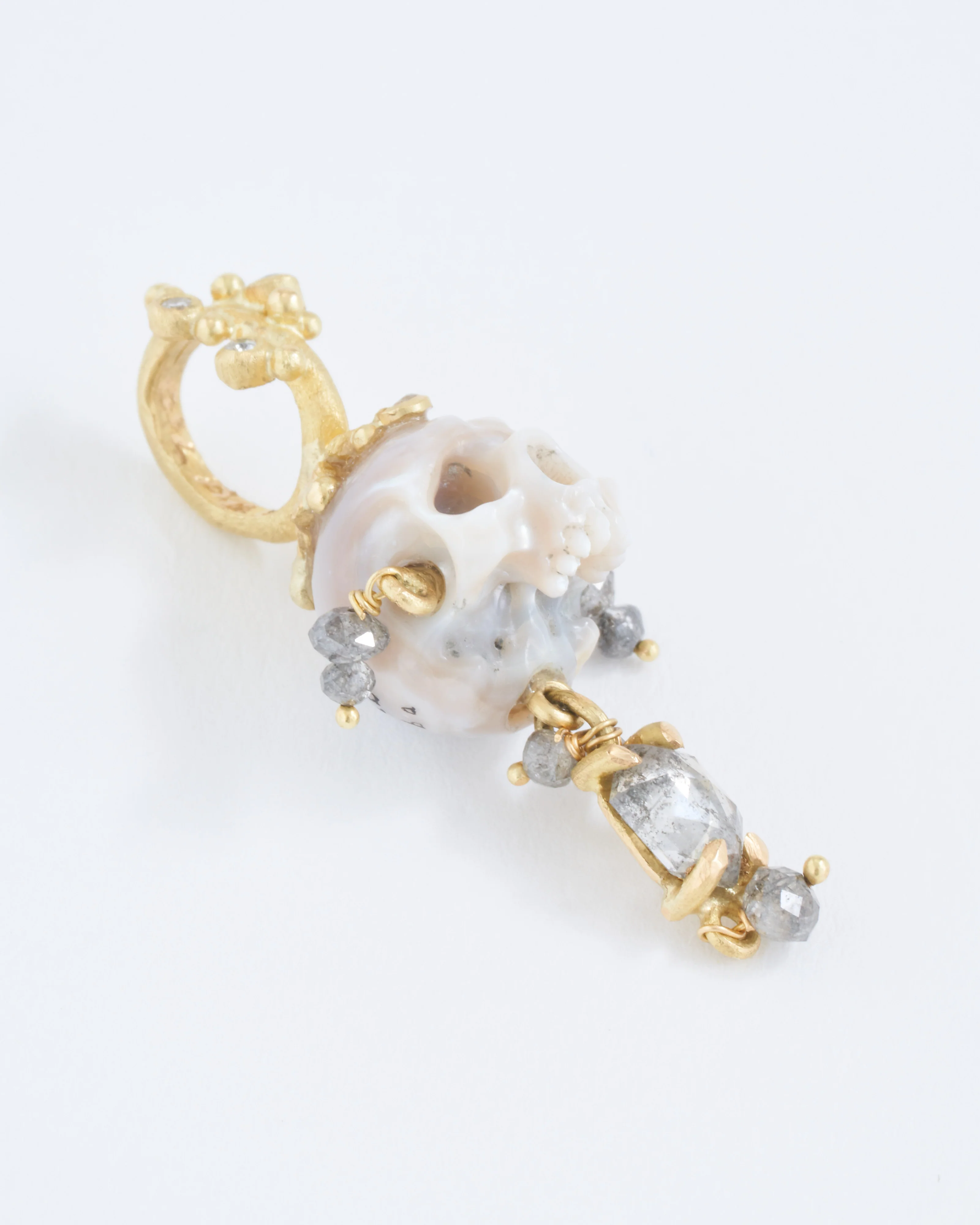 carved pearl skull pendant with diamonds - Image 4