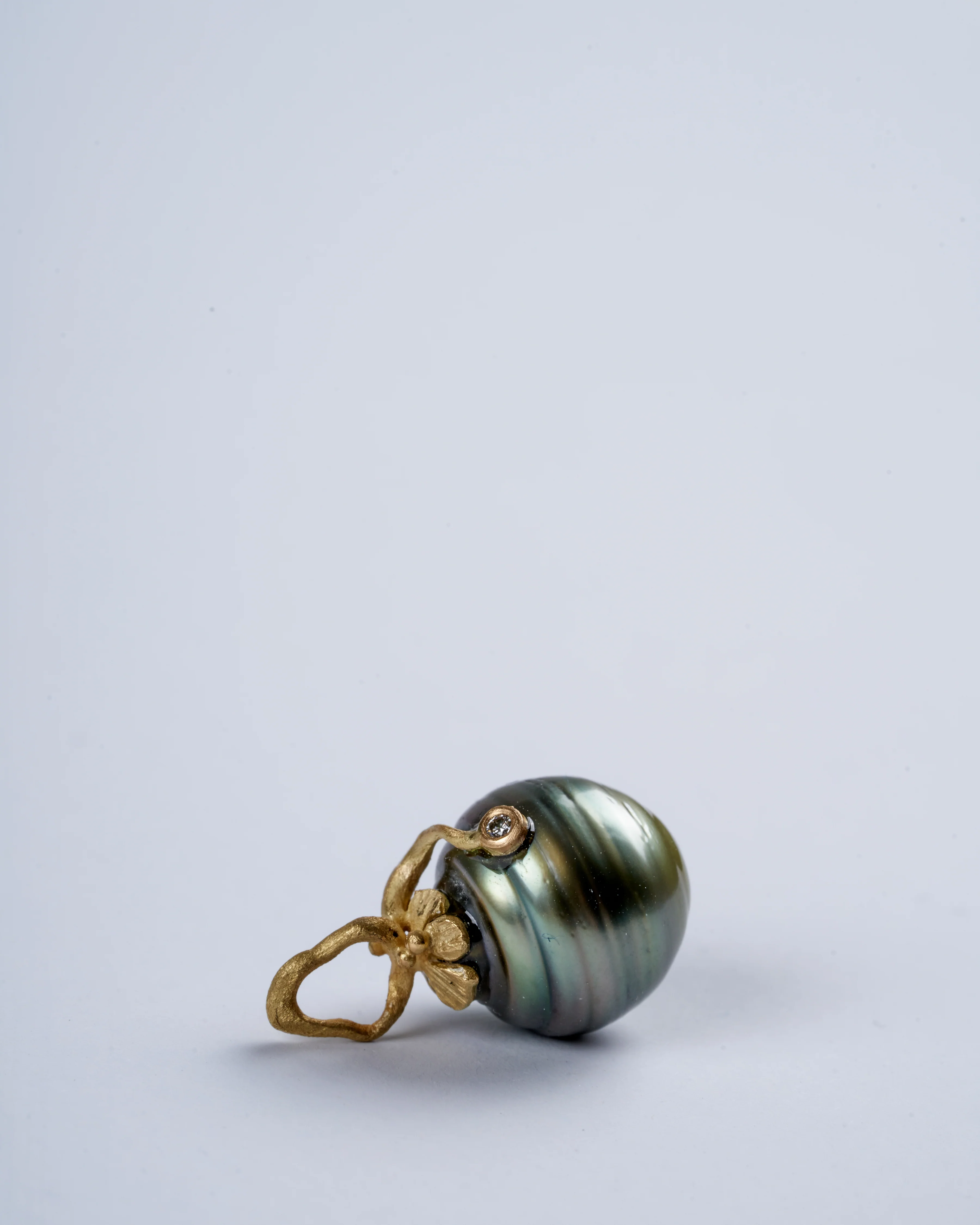 circle pearl with diamond - tahitian pearl - Image 4