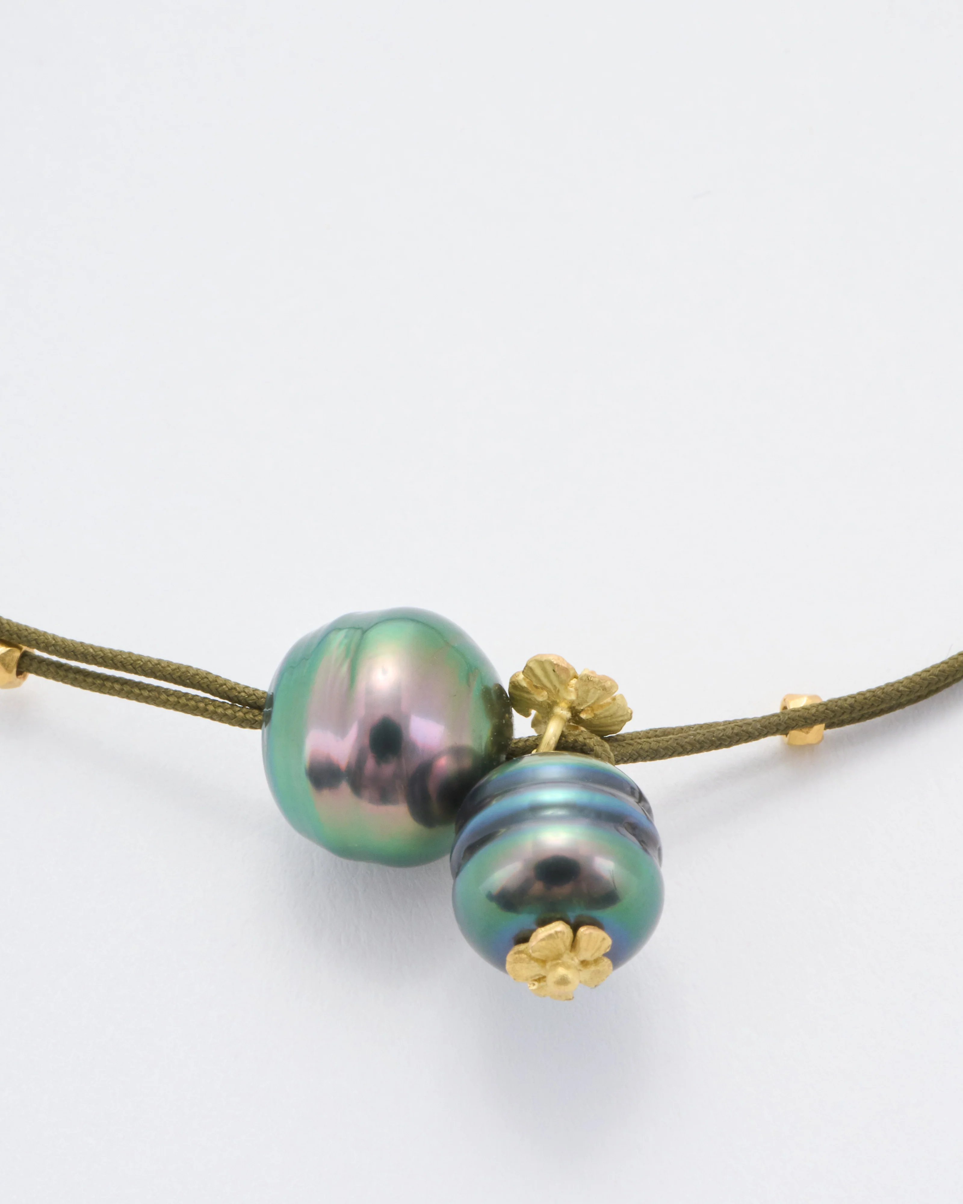 pearl and flowers adjustable cord bracelet - Image 2