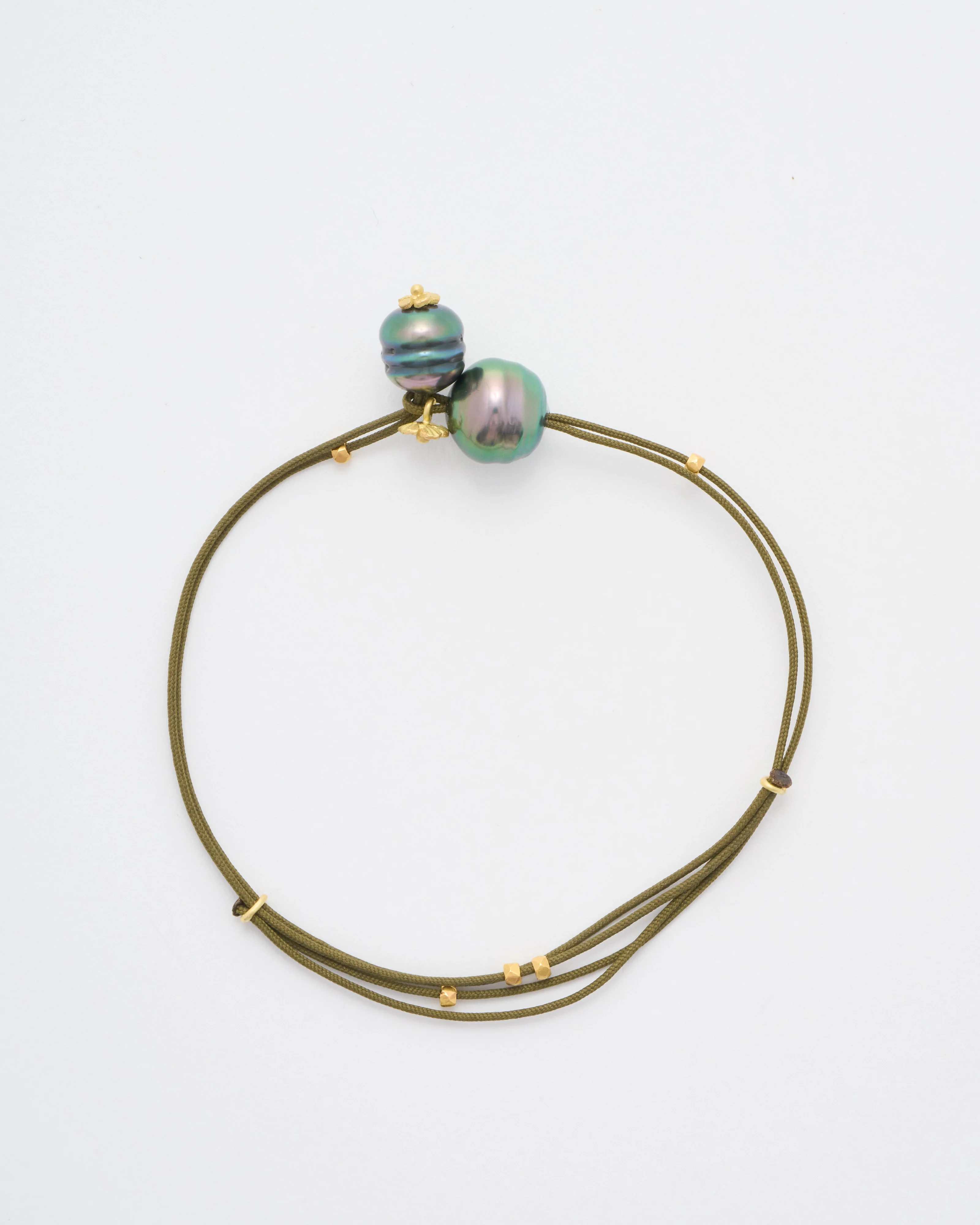pearl and flowers adjustable cord bracelet - Image 4
