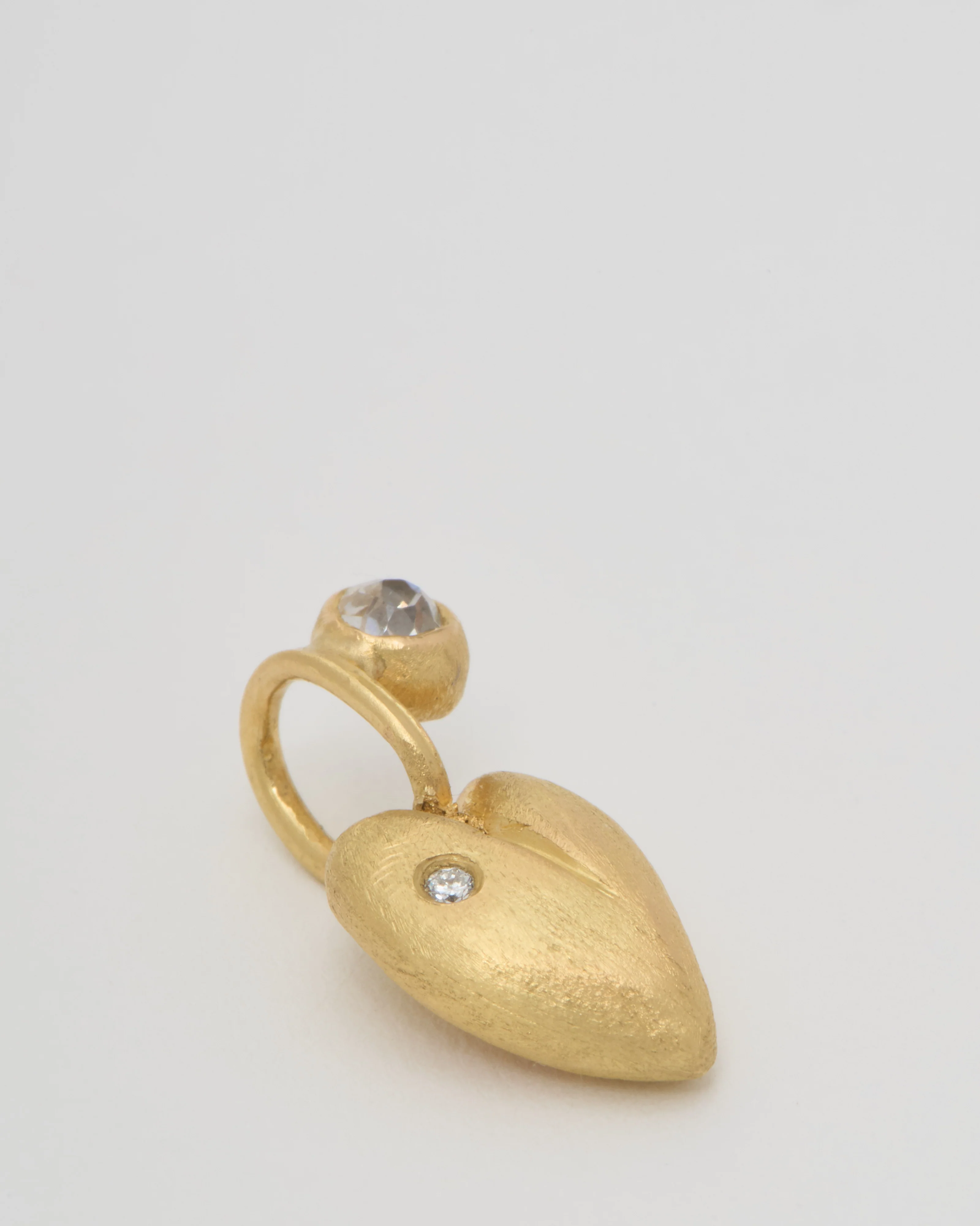 gold heart pendant - Image 3