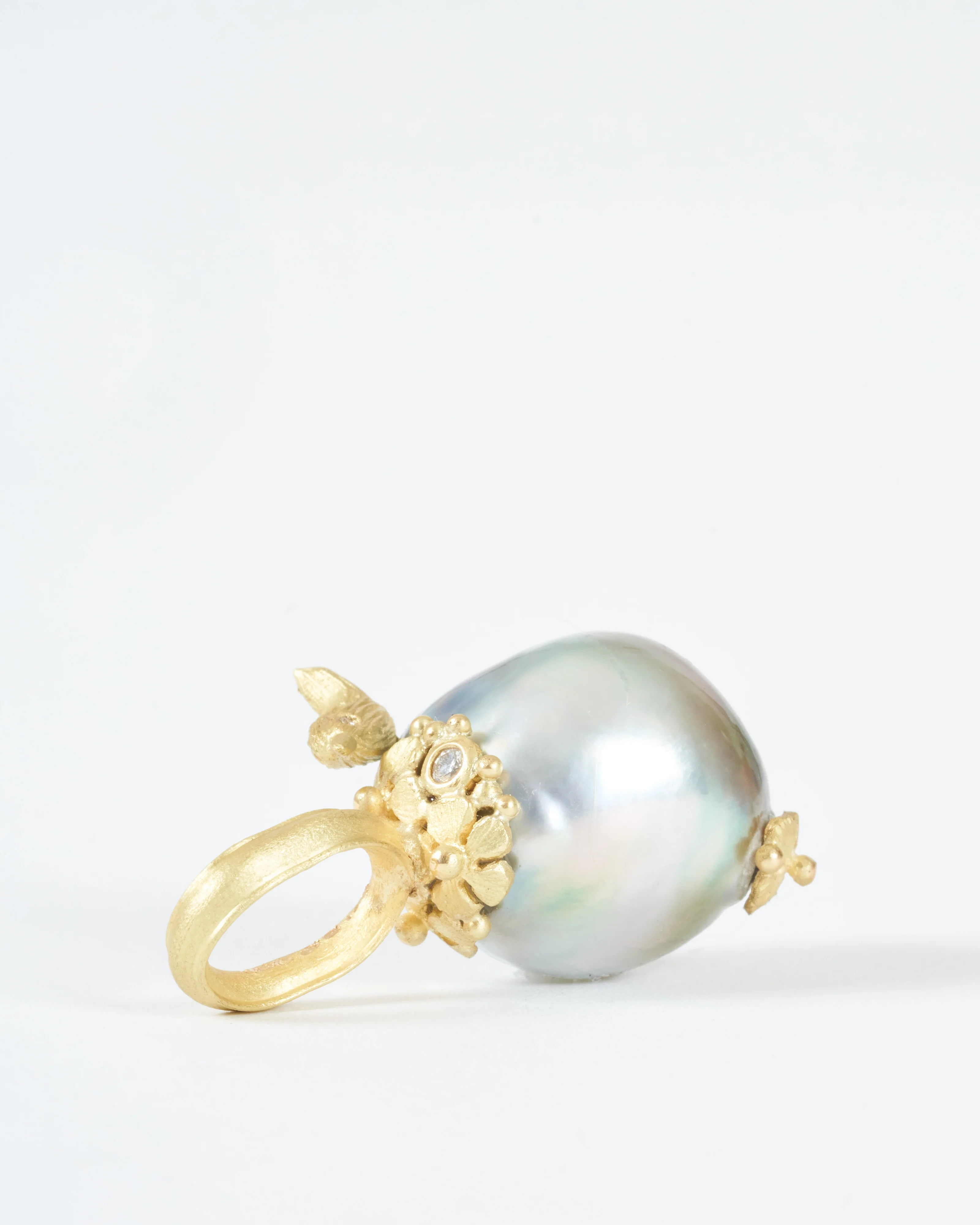 grey tahitian pearl with flowers, diamonds and bird - Image 2