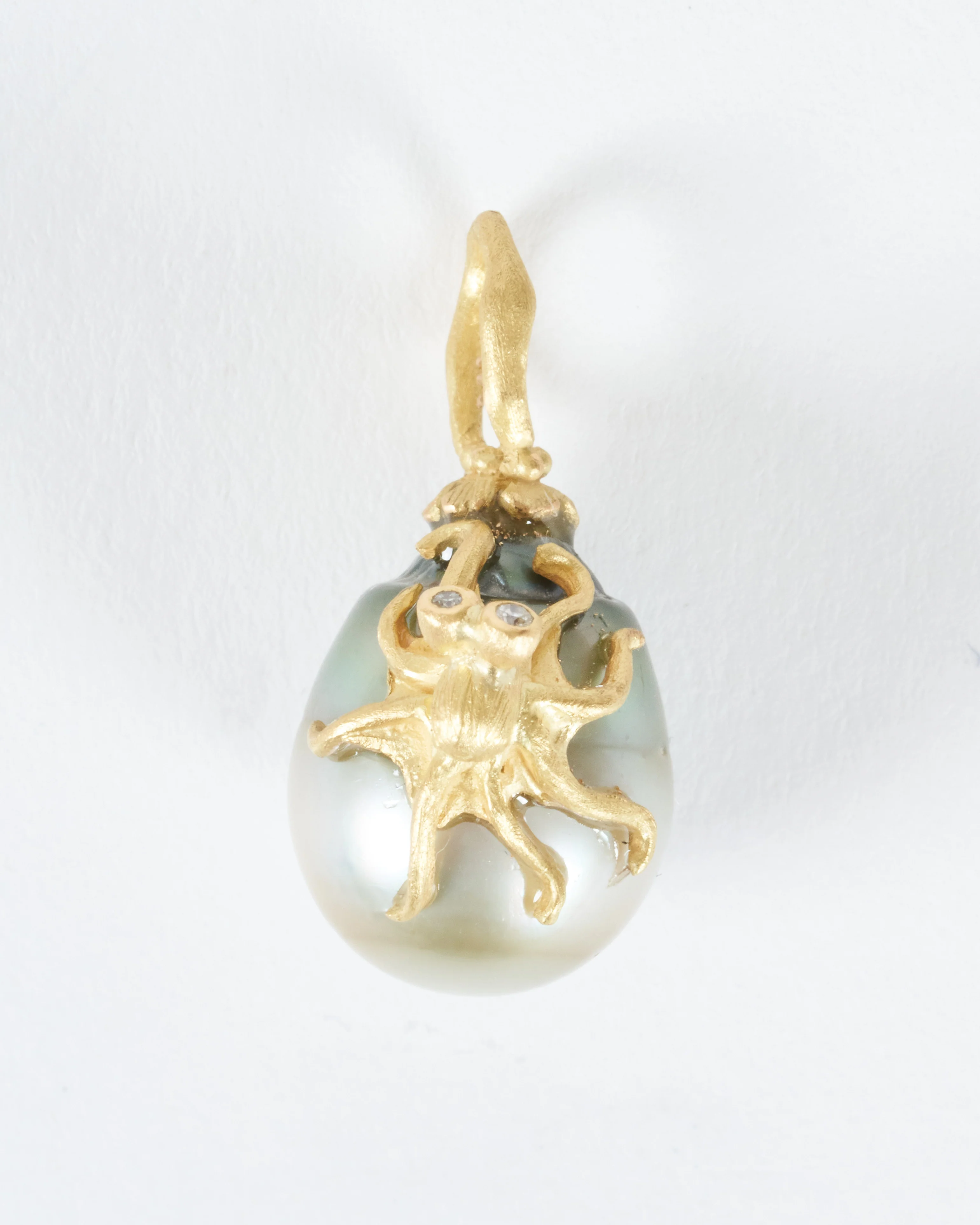 grey tahitian pearl with octopus - Image 4