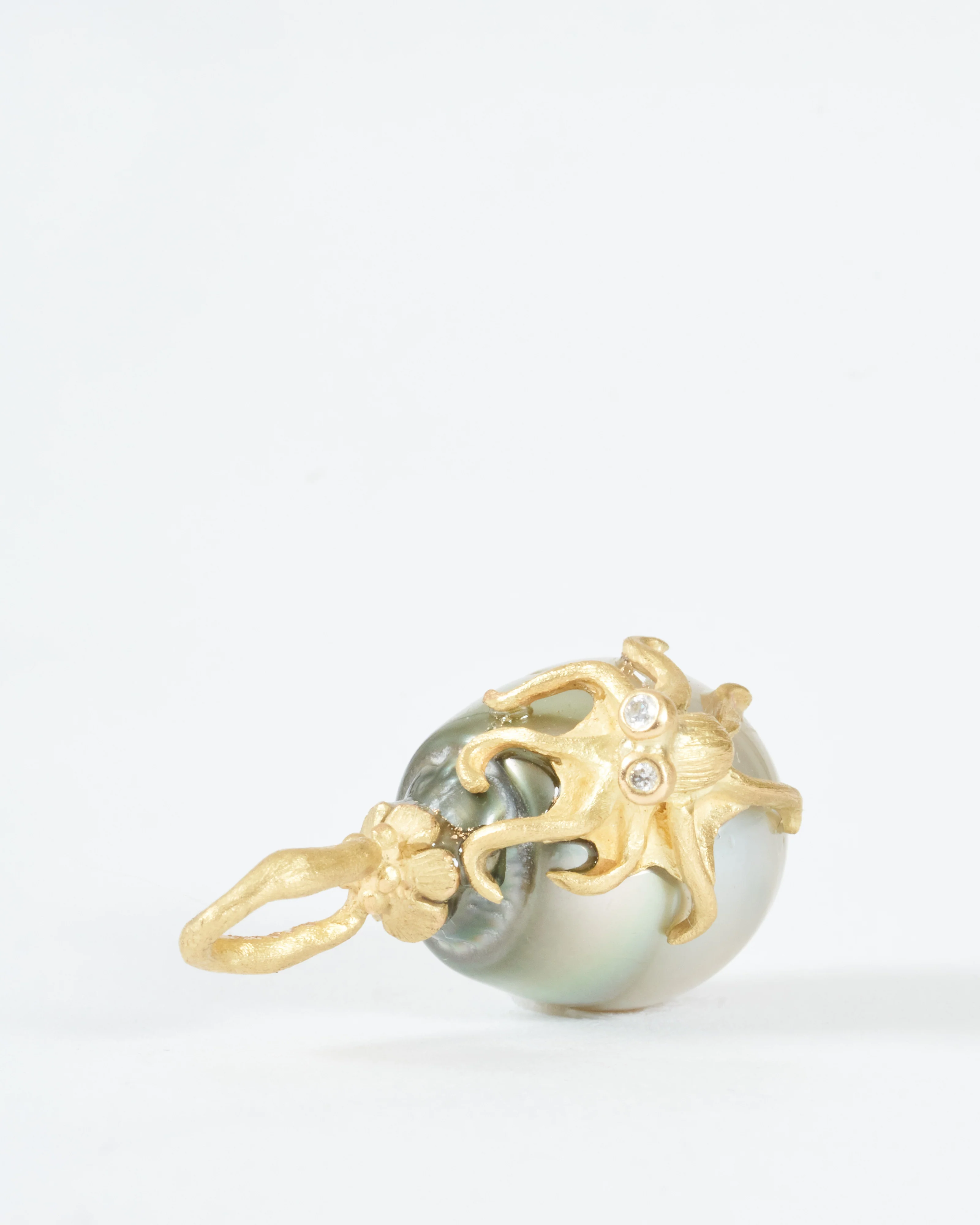 grey tahitian pearl with octopus - Image 6