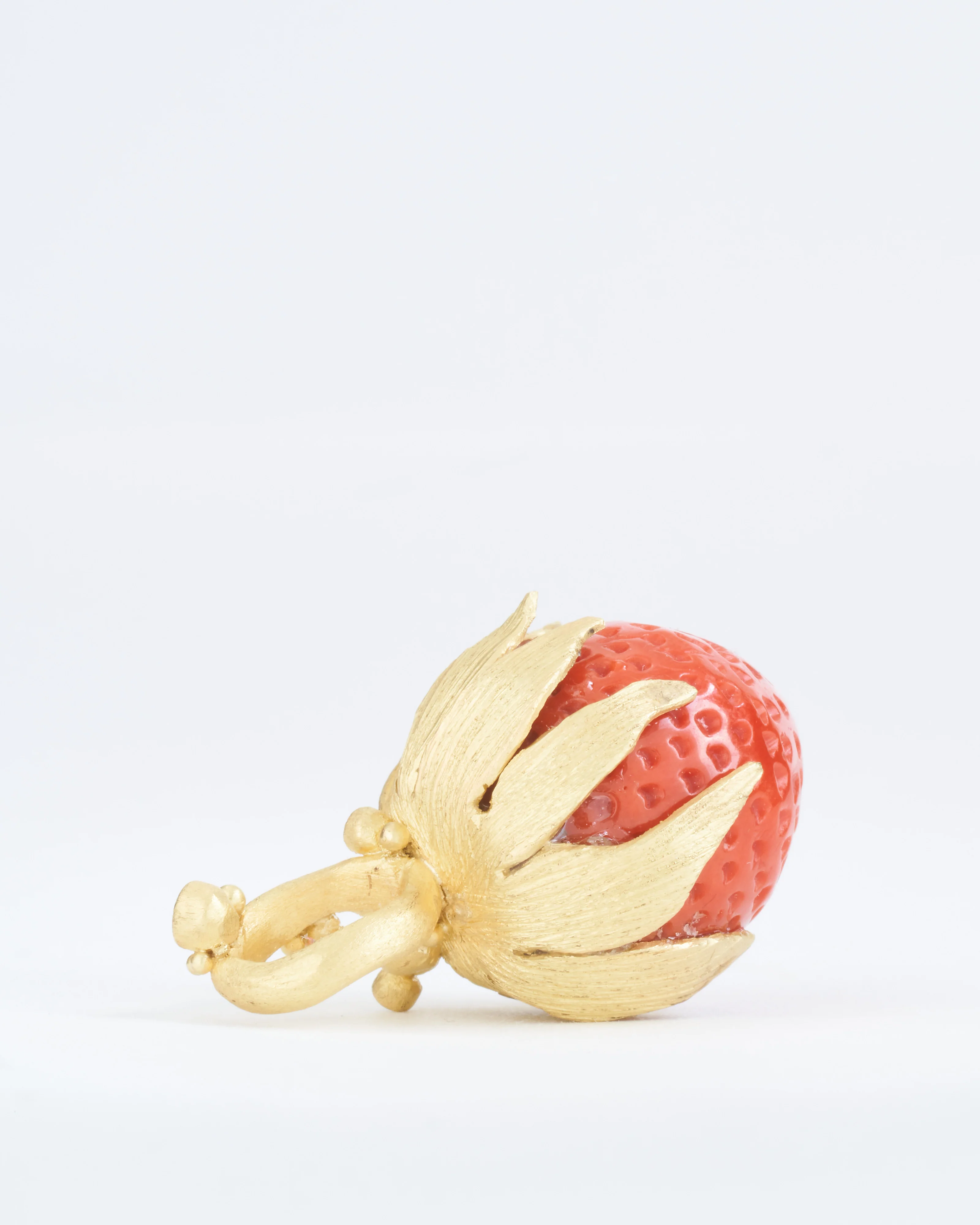 large coral strawberry pendant - Image 4
