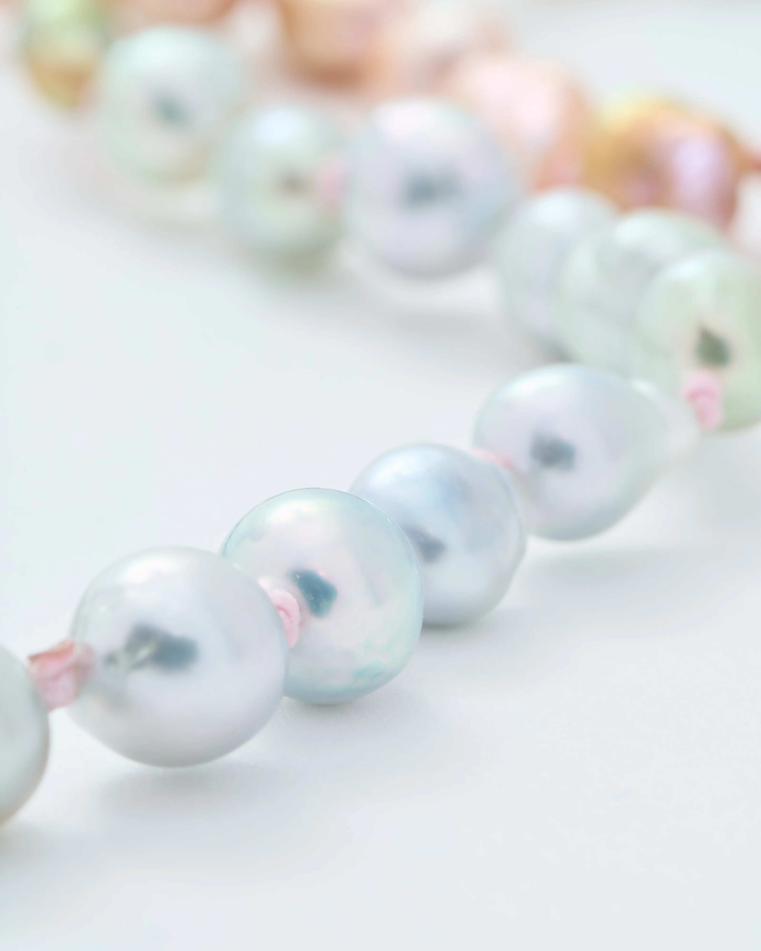mixed pearl necklace with flower and diamonds - Image 7