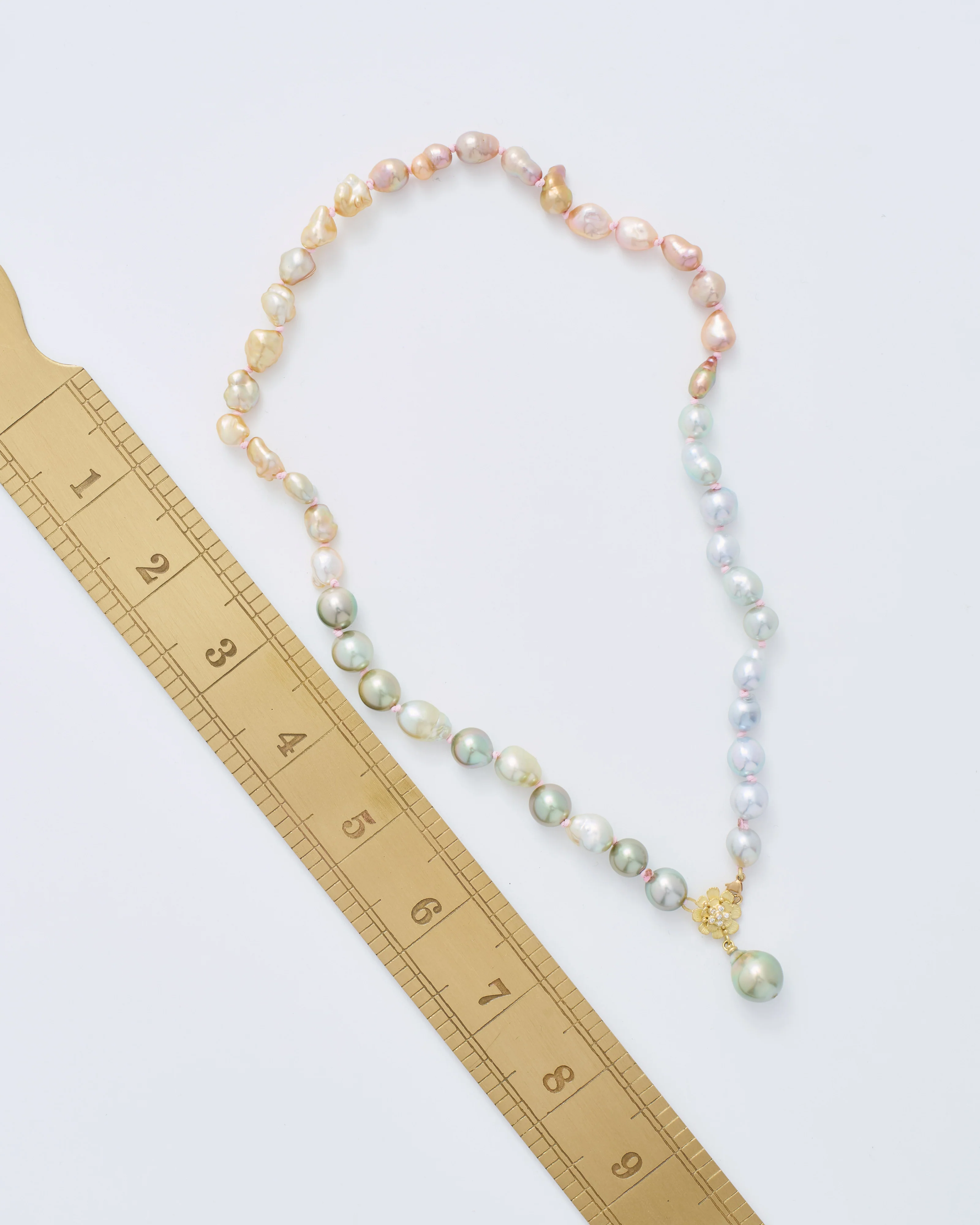mixed pearl necklace with flower and diamonds - Image 8