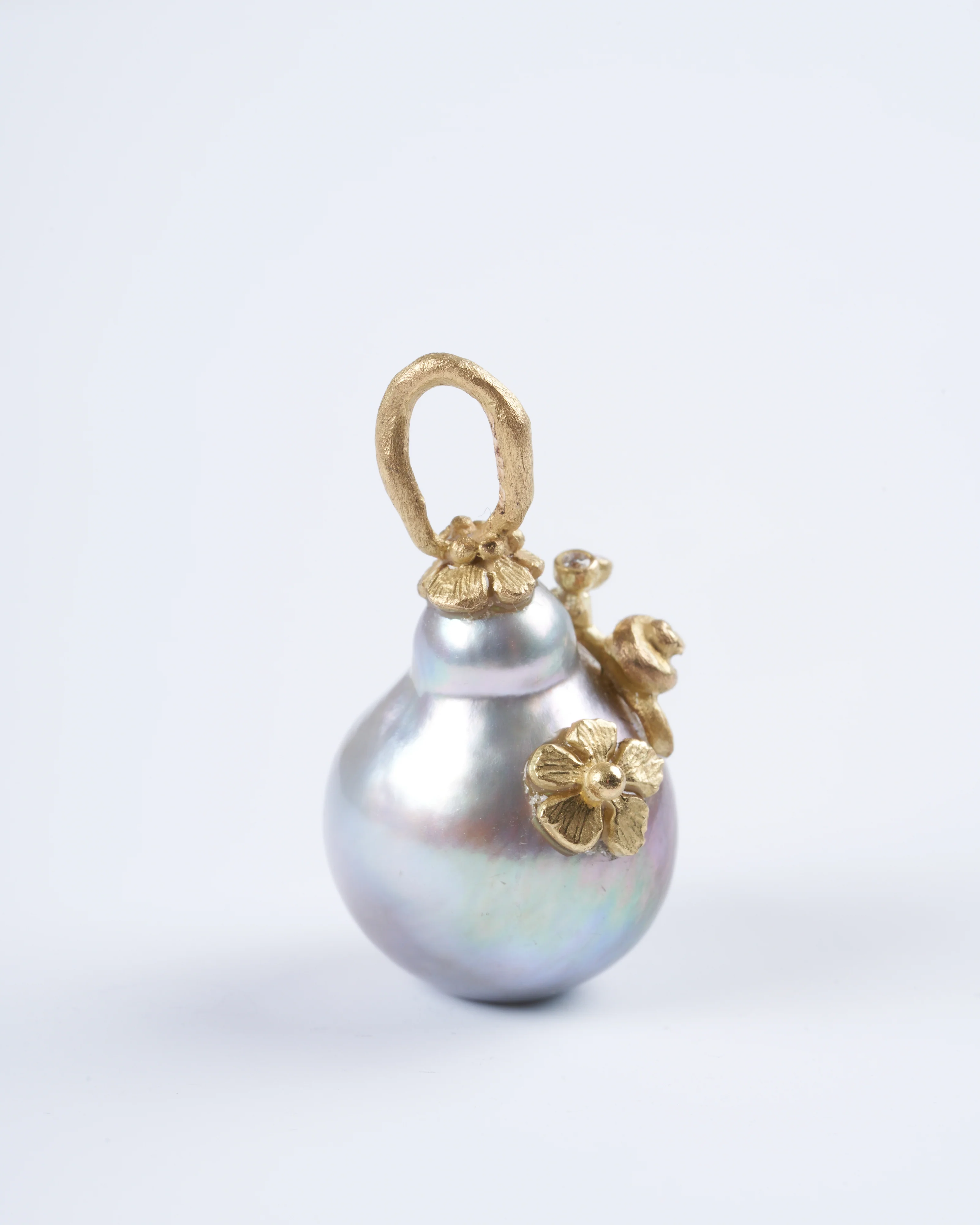 tahitian pearl pendant with 18k yellow gold and diamond details - gold - Image 3