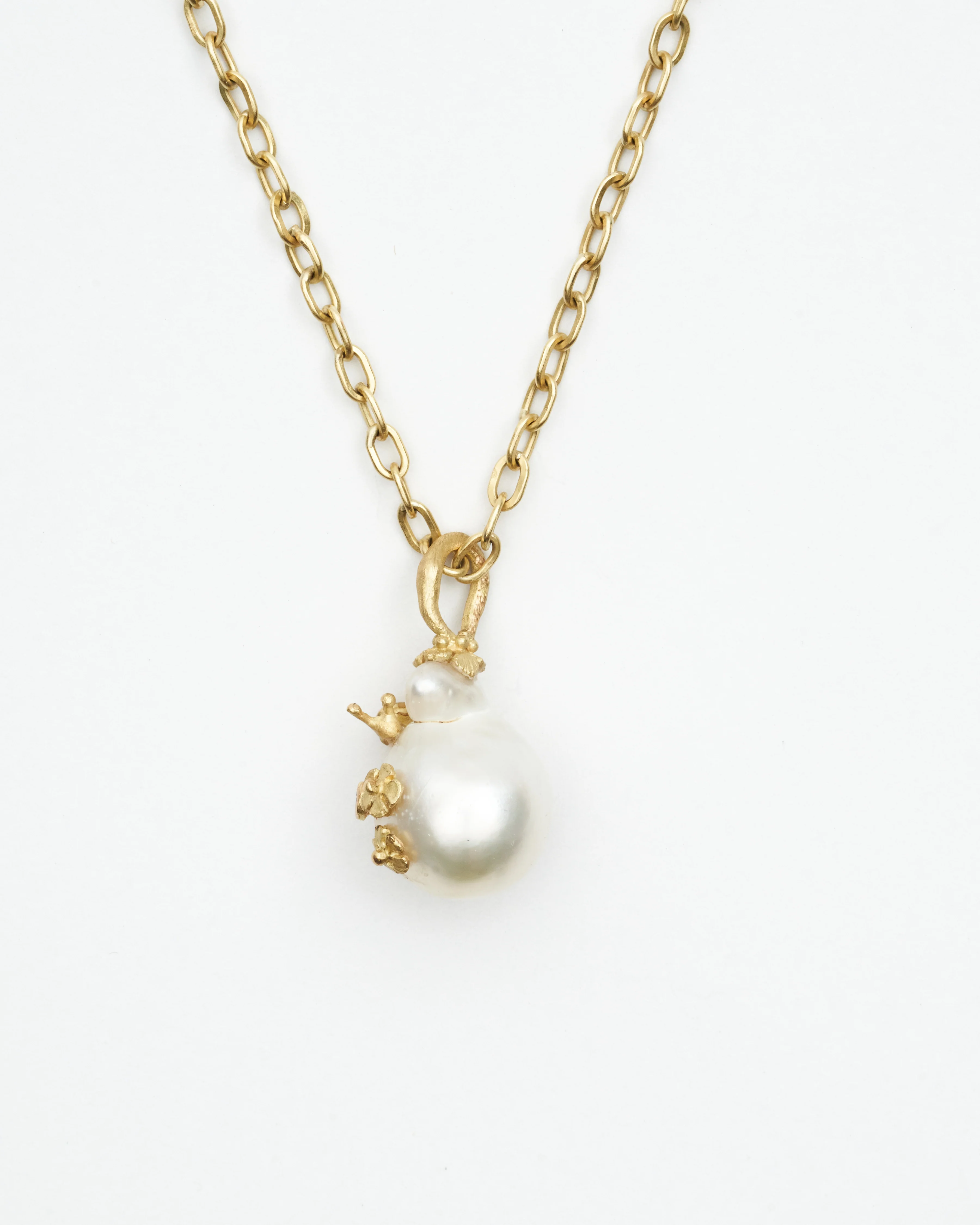 pendant pearl 18k gold with .03 ct. diamond - Image 2