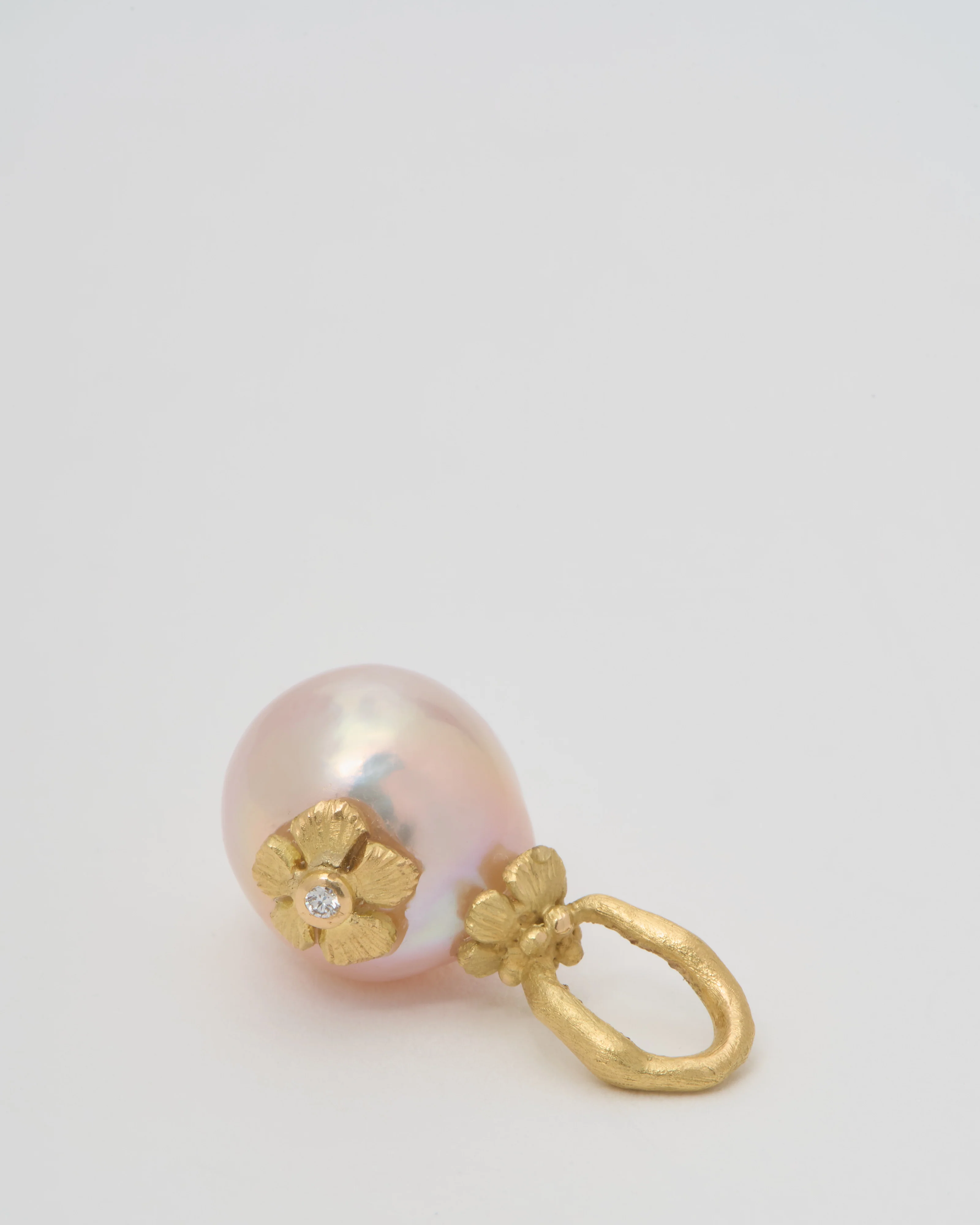 pink fresh water pearl pendant with flower - Image 6