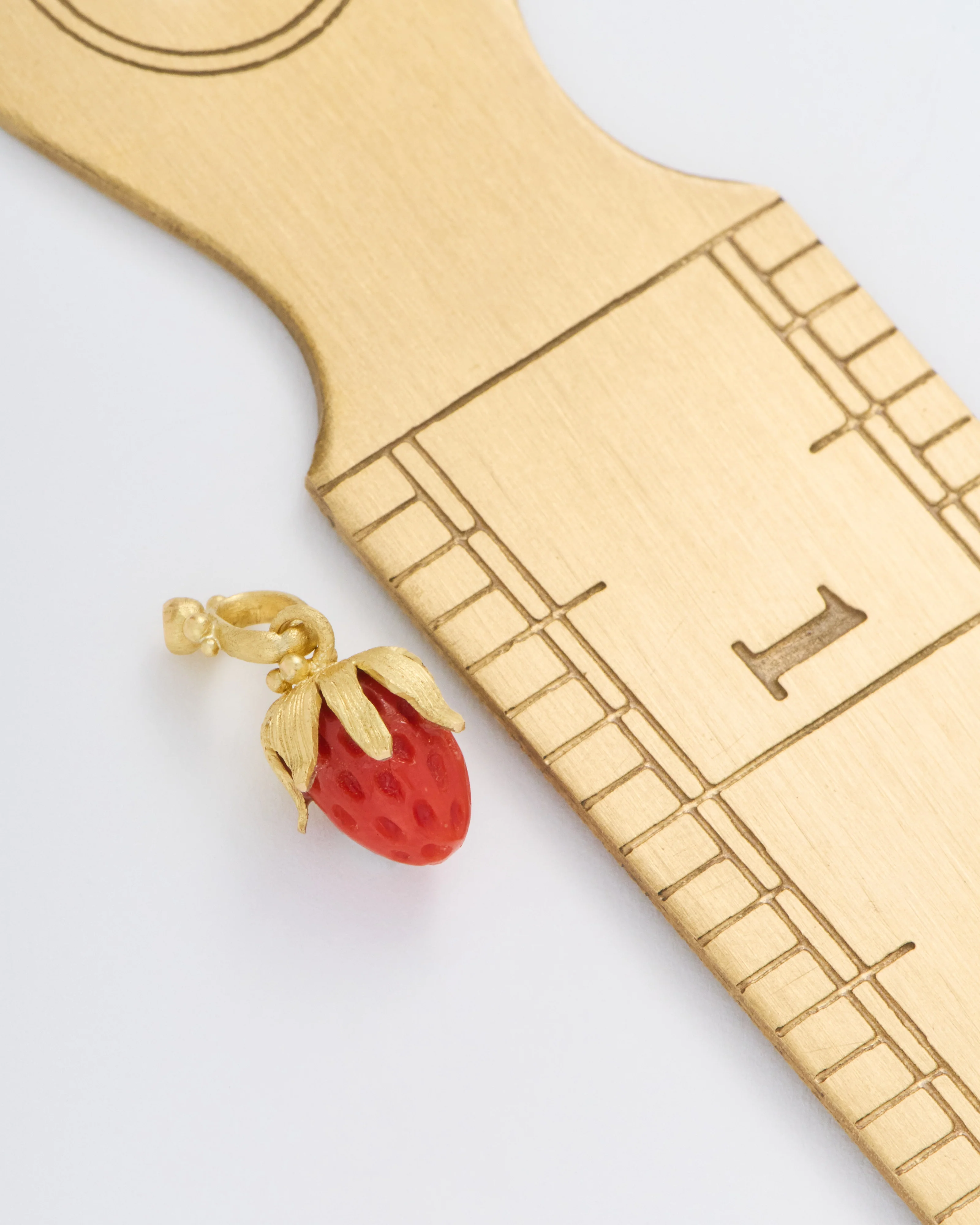 small strawberry pendant with diamond bale - Image 5